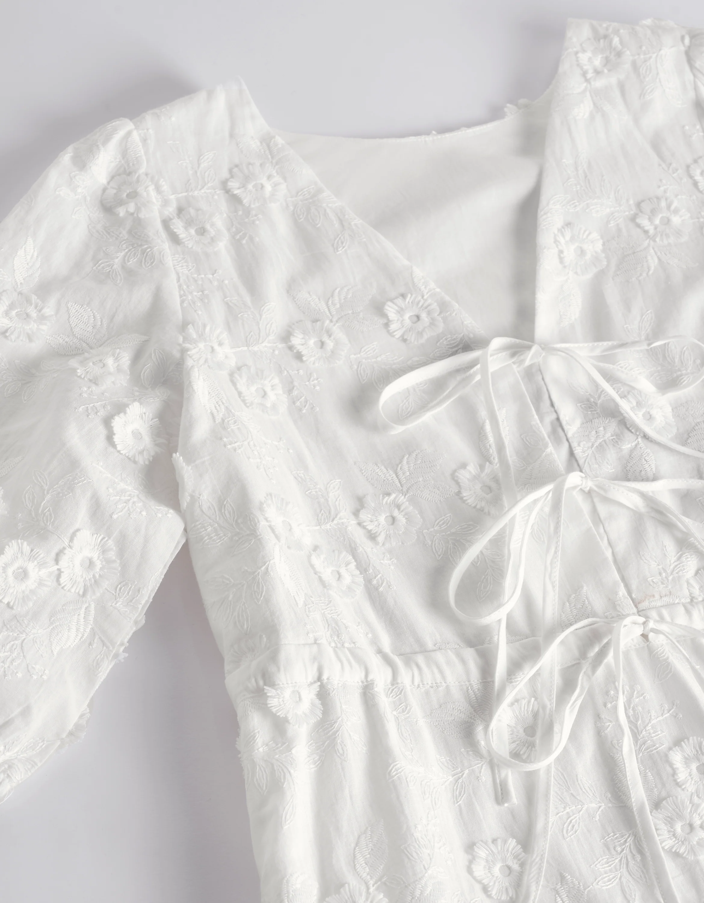 3D Embroidery Puff Sleeve Dress - Image 20