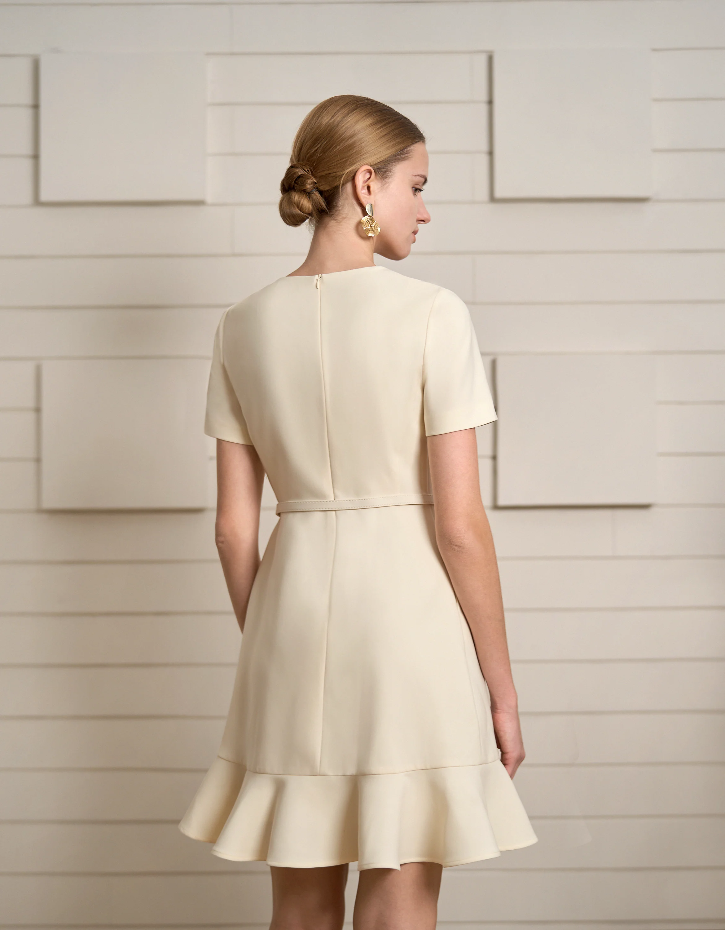 Asymmetric Ruffled Hem Short Sleeve Dress - Image 3