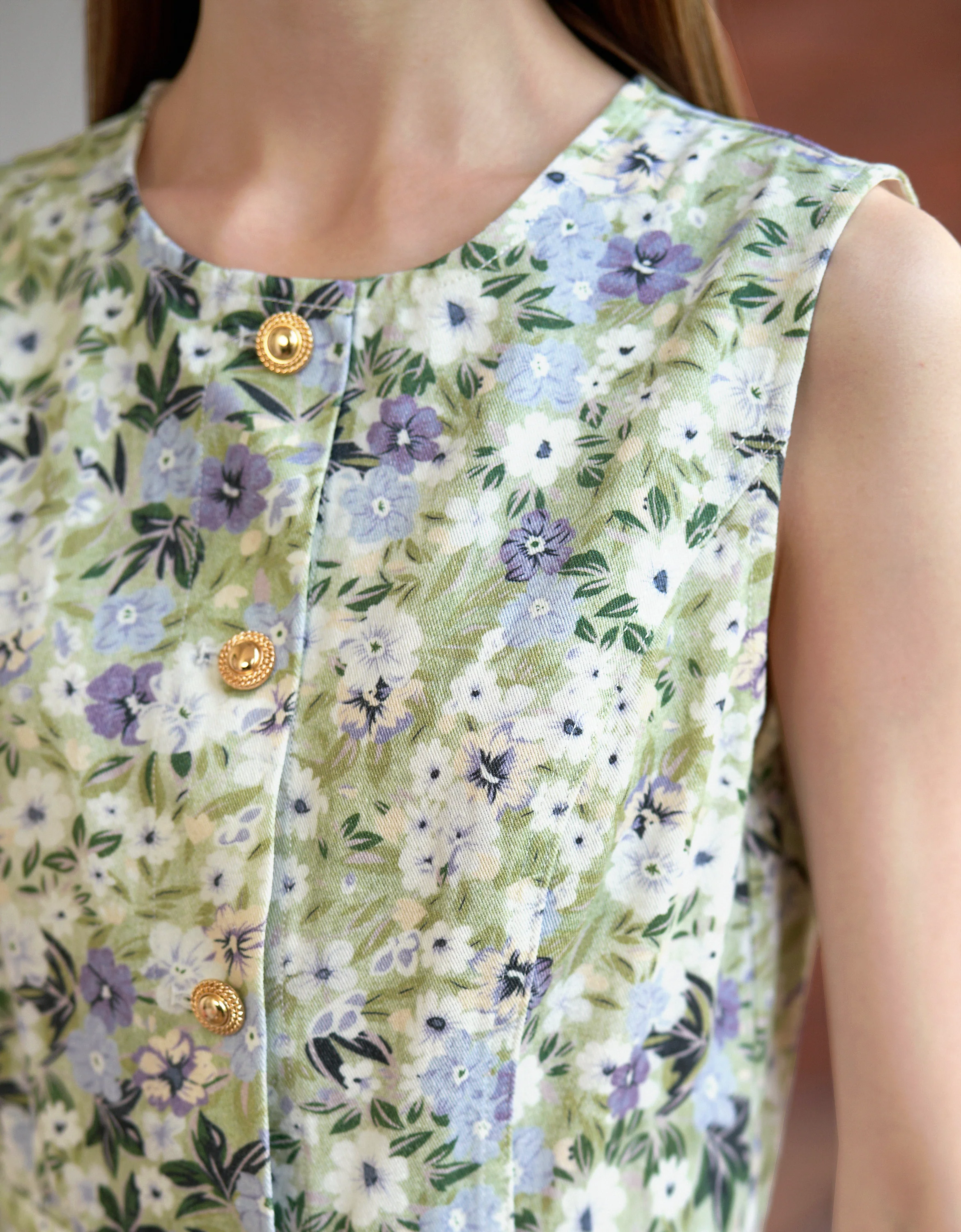 Button Front Sleeveless Floral Dress - Image 7