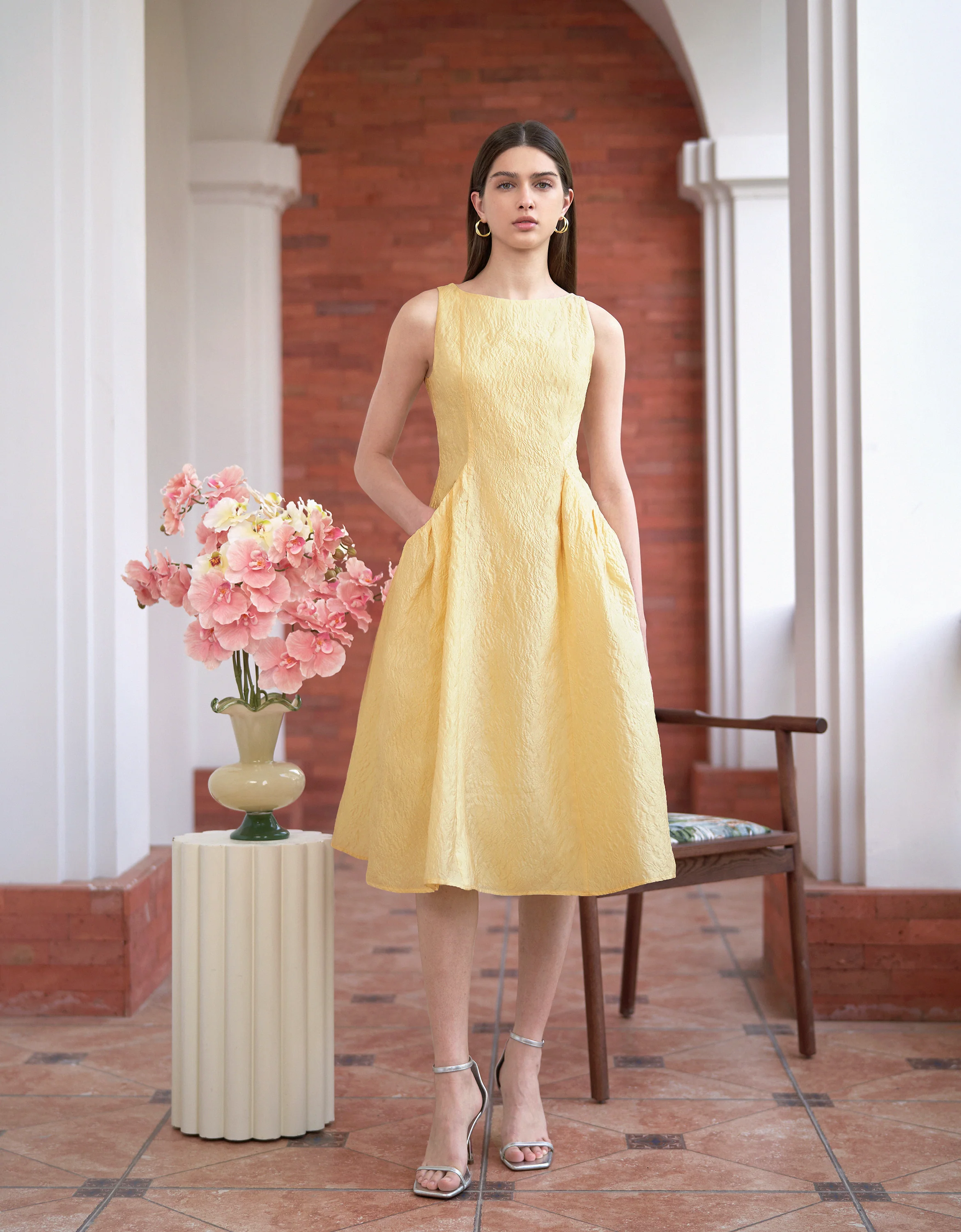 Cinched Waist Sleeveless Jacquard Dress - Image 10