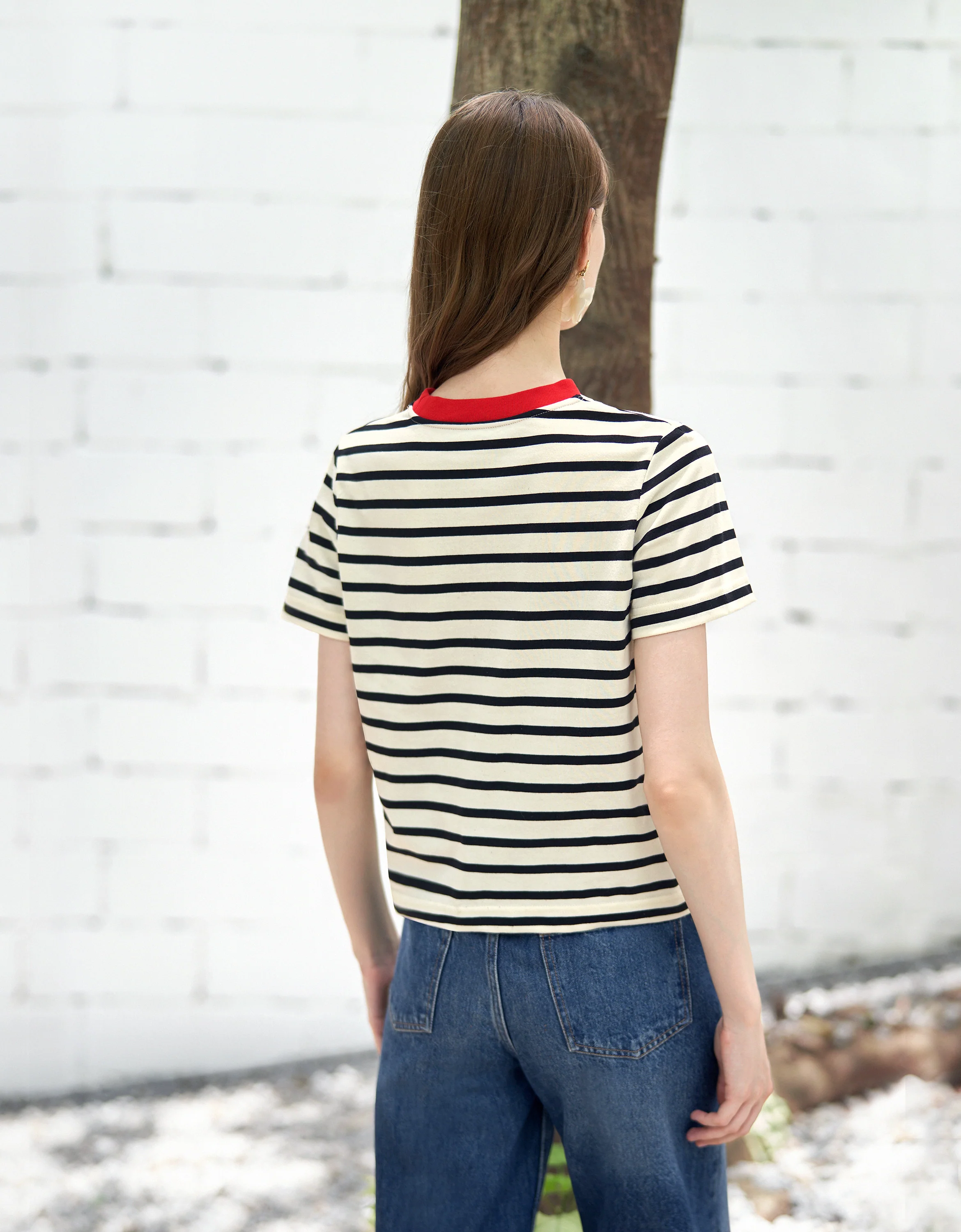 Contrast Neckline Stripe T-Shirt - Image 13
