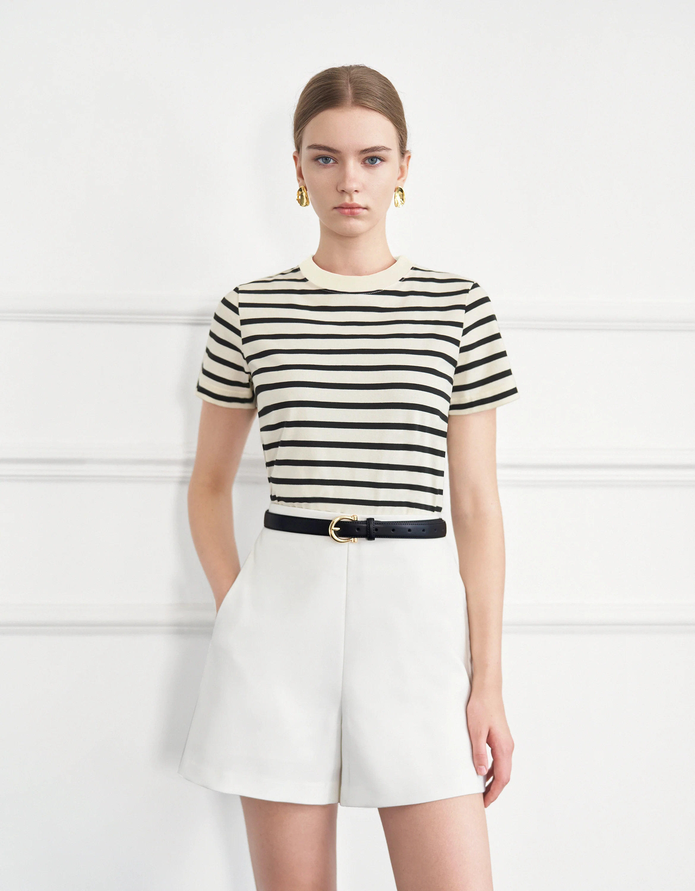 Contrast Neckline Stripe T-Shirt - Image 4