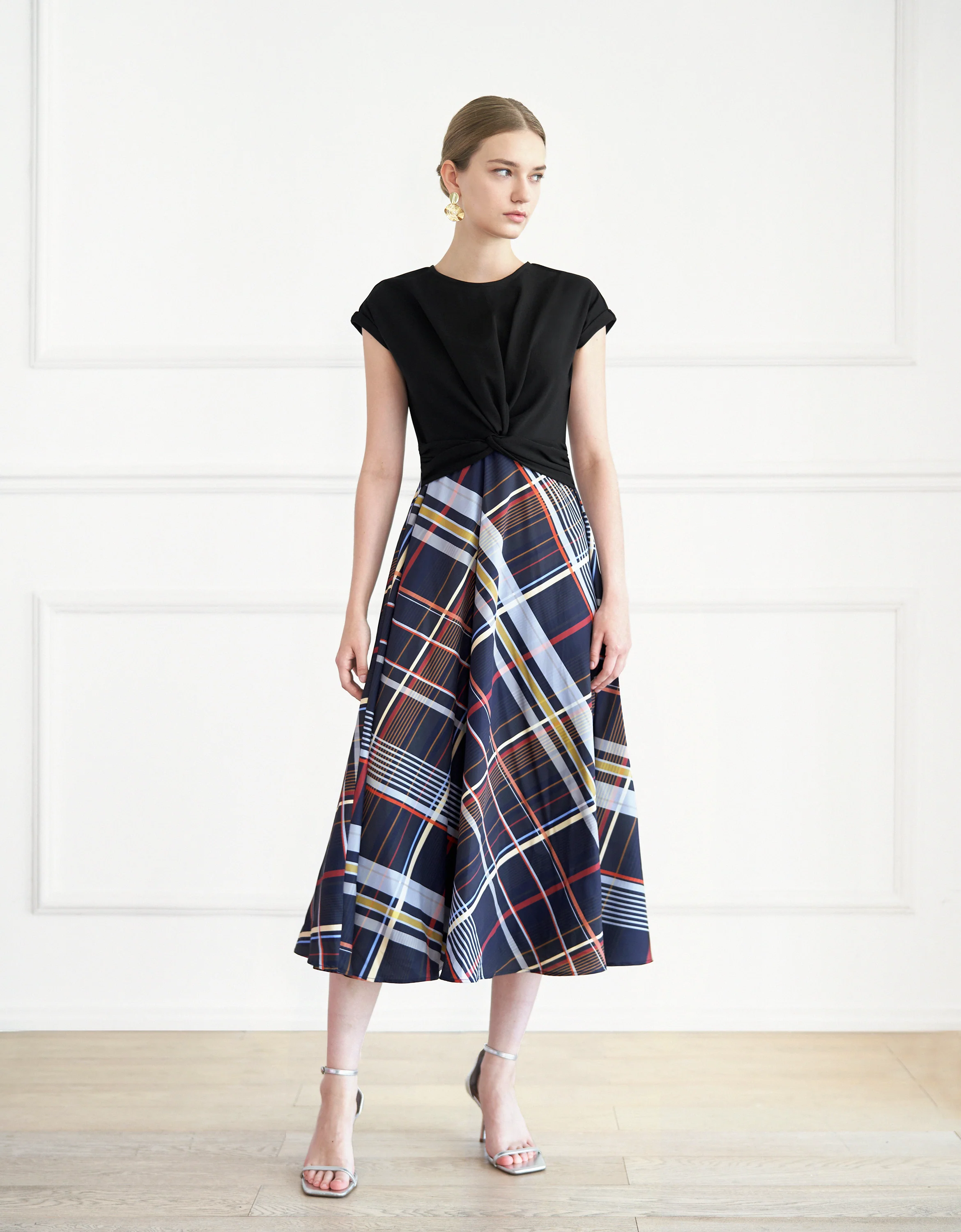Contrast Printed Skirt Short Sleeve Midi Dress - Image 2