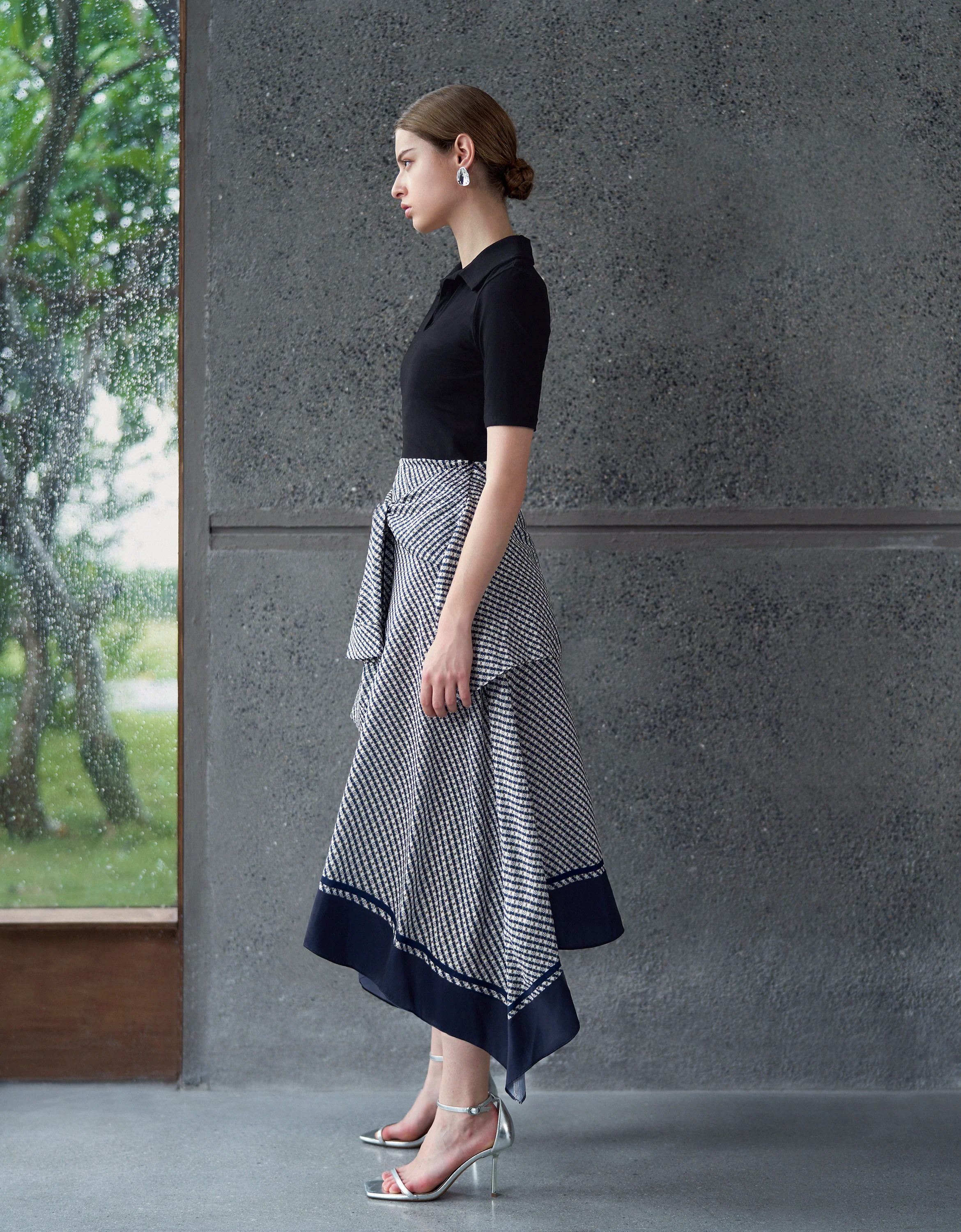 Contrast Printed Skirt Short Sleeve Midi Dress - Image 2