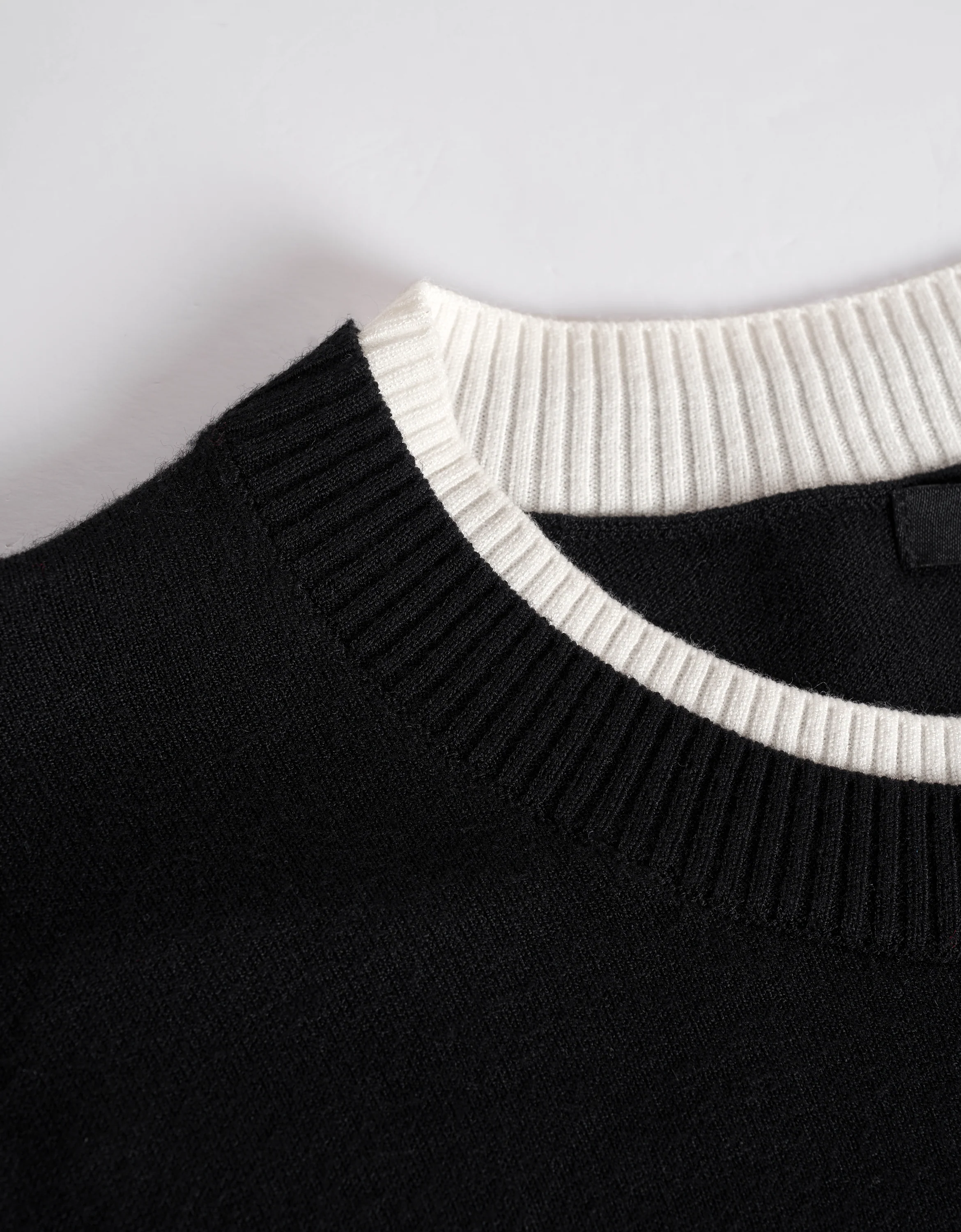 Contrast Trims Short Sleeve Knit Top - Image 8