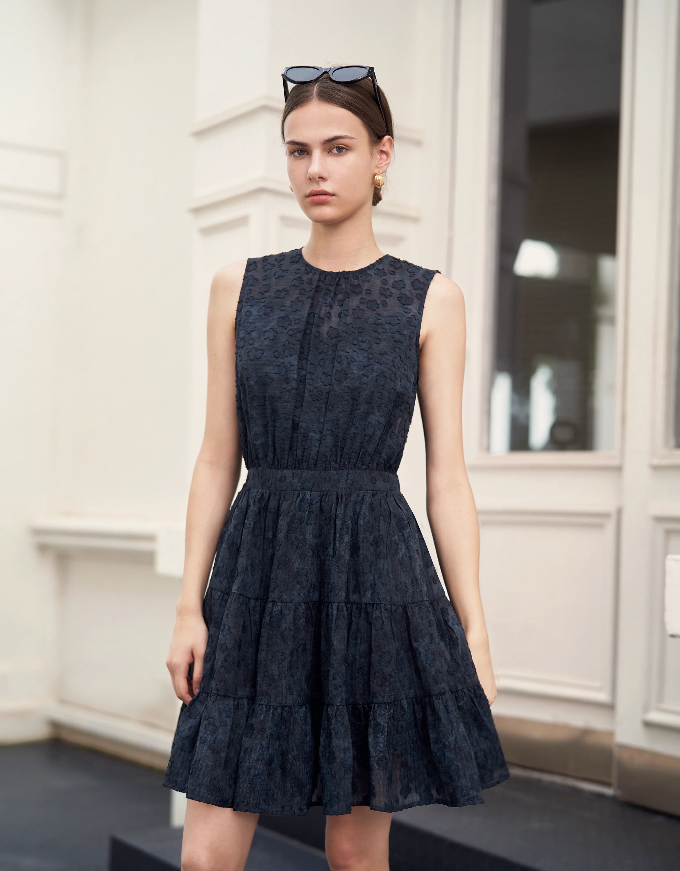 Floral Jacquard Tiered Skirt Sleeveless Dress - Image 5