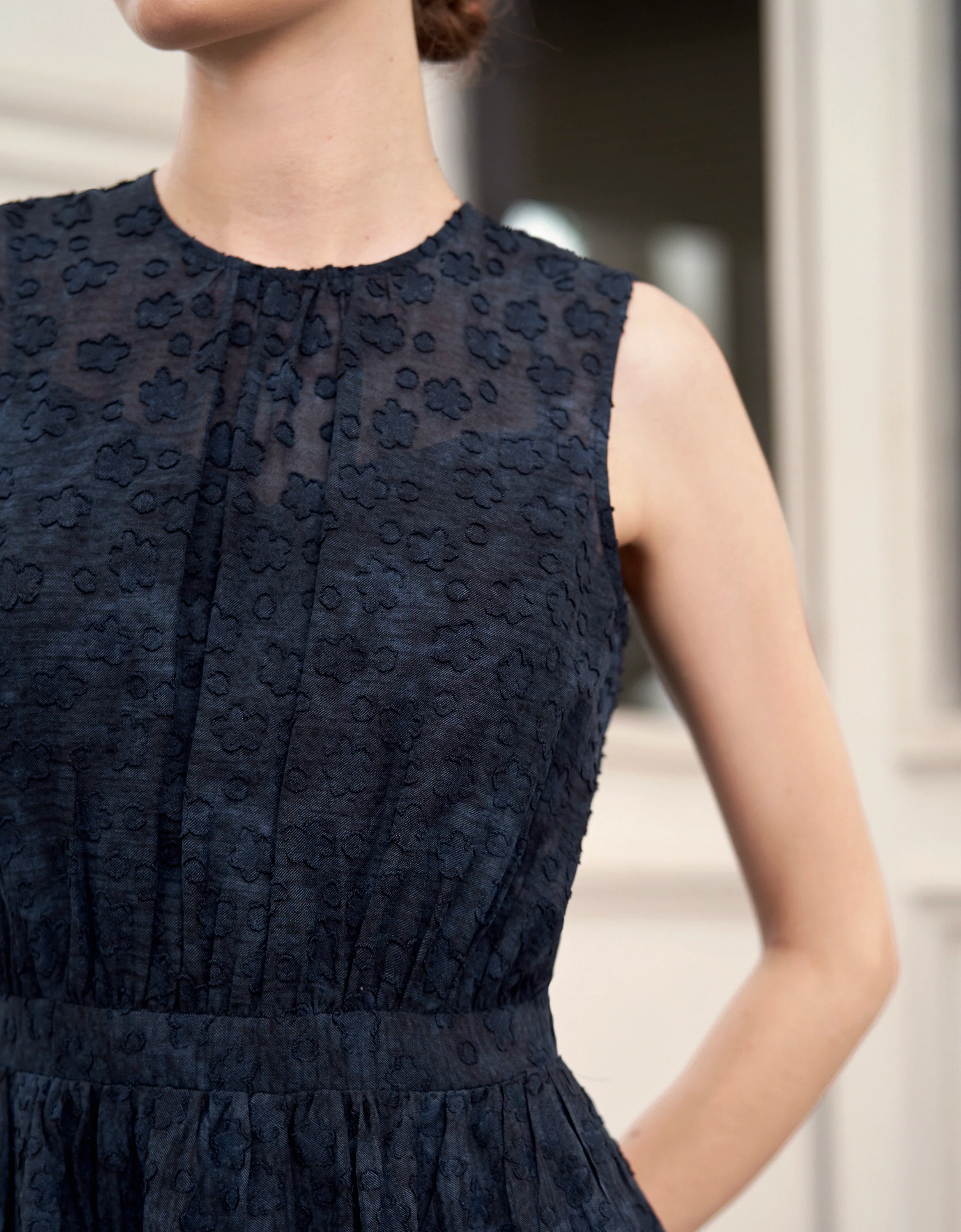 Floral Jacquard Tiered Skirt Sleeveless Dress - Image 7