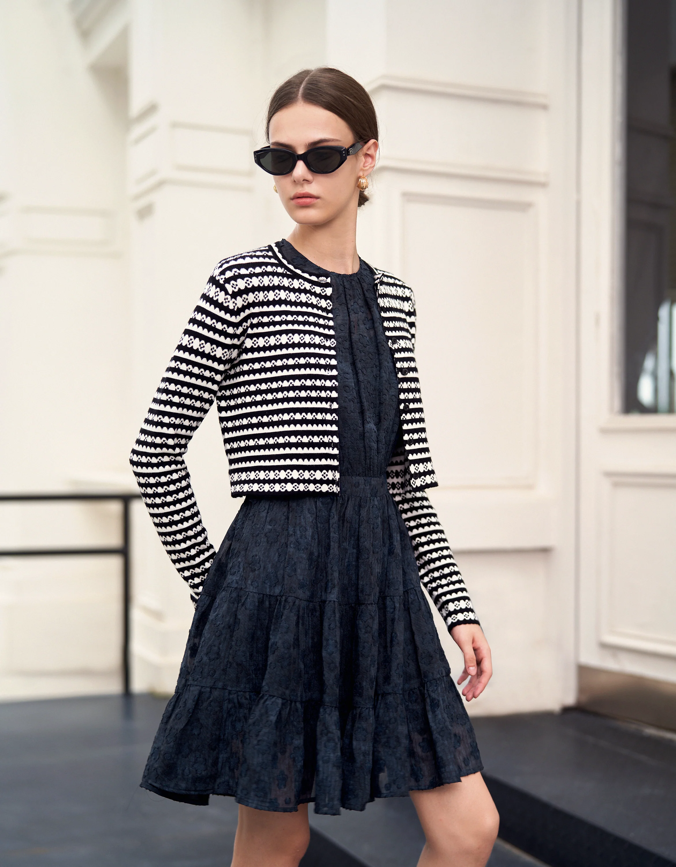 Floral Jacquard Tiered Skirt Sleeveless Dress - Image 8