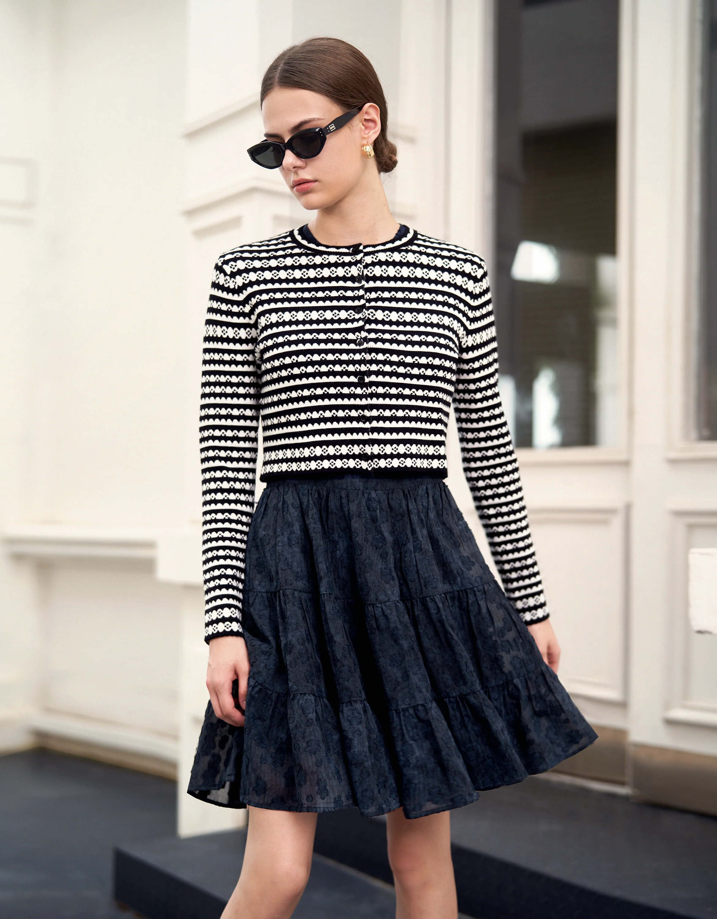 Floral Jacquard Tiered Skirt Sleeveless Dress - Image 9