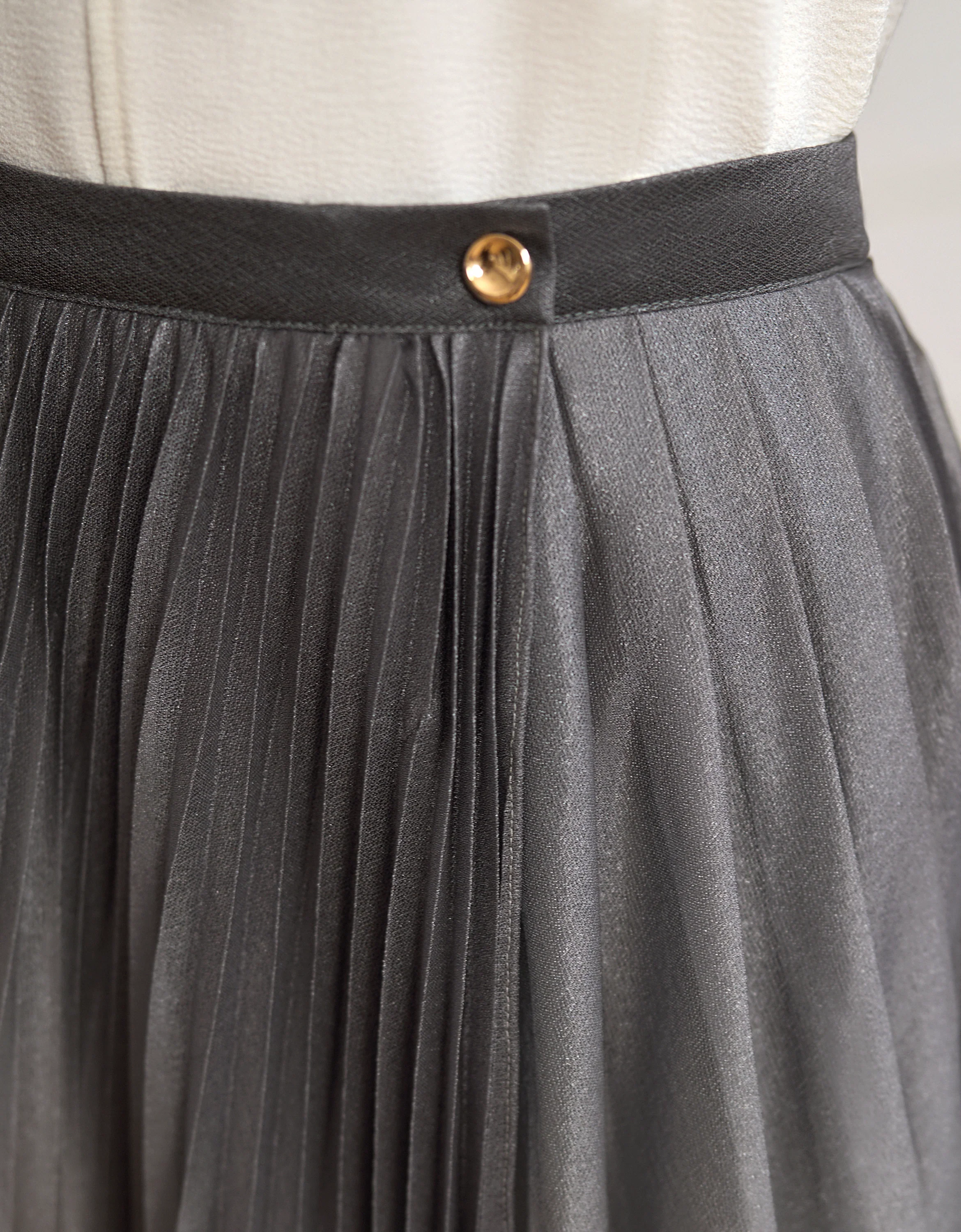 Gradient Print Pleated Midi Skirt - Image 3