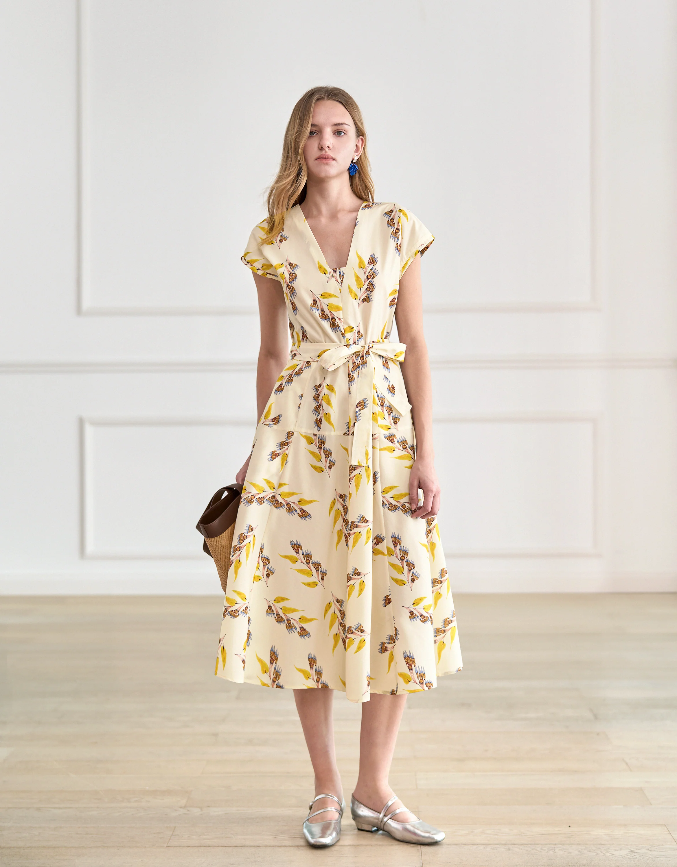 Leaf Print V-neck Midi Dress