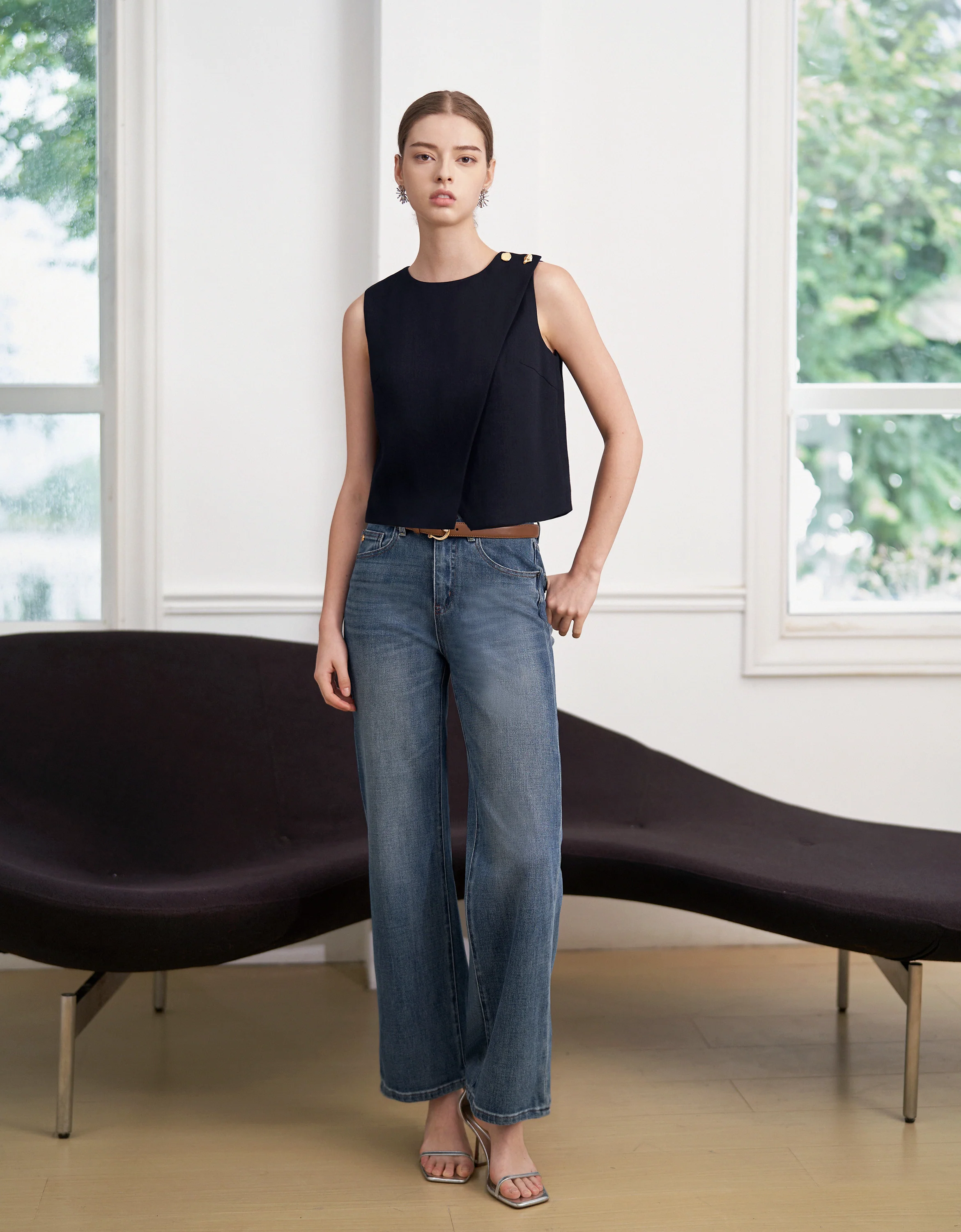 Linen-blend Layered Front Shoulder Button Crop Top - Image 11