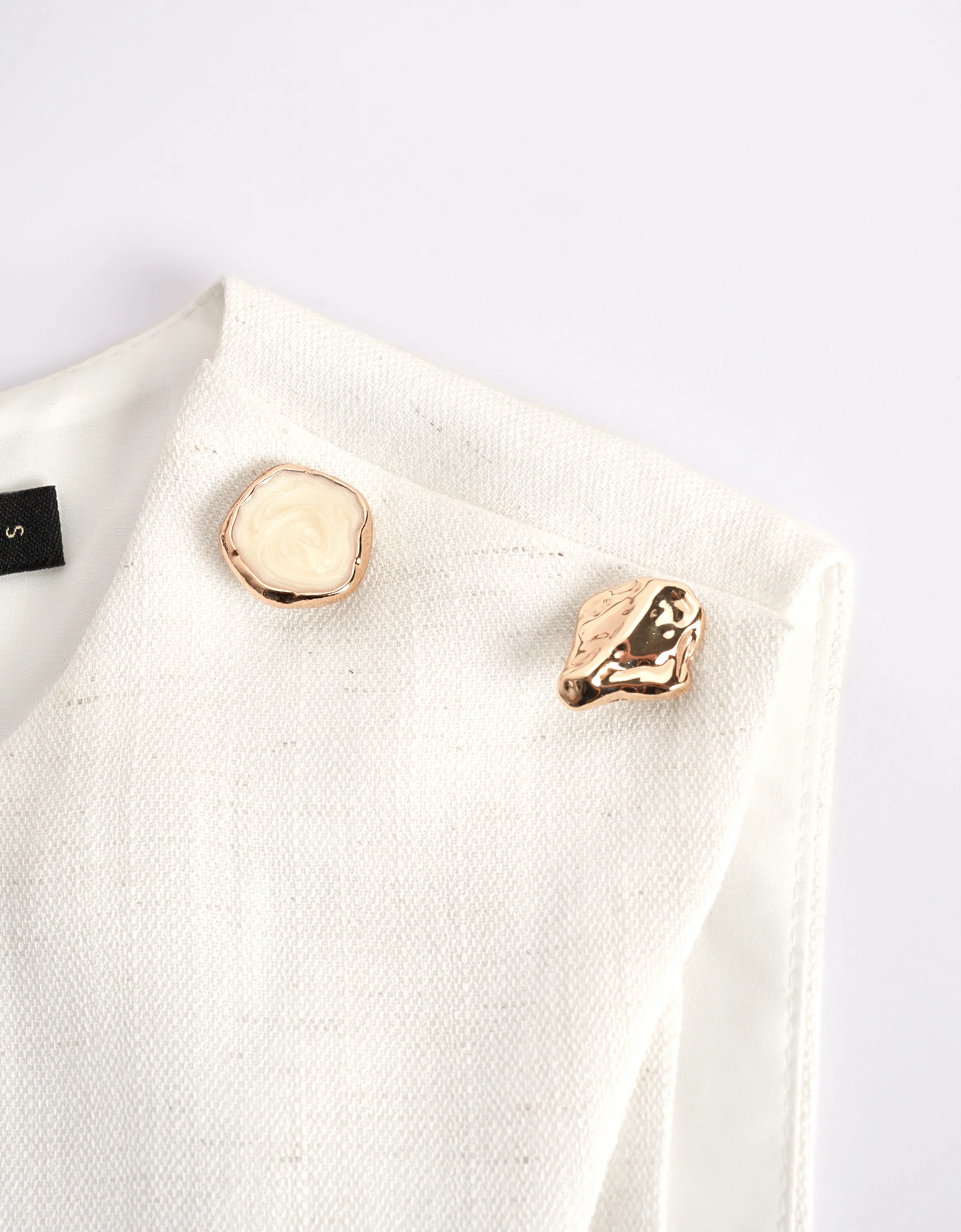Linen-blend Layered Front Shoulder Button Crop Top - Image 6