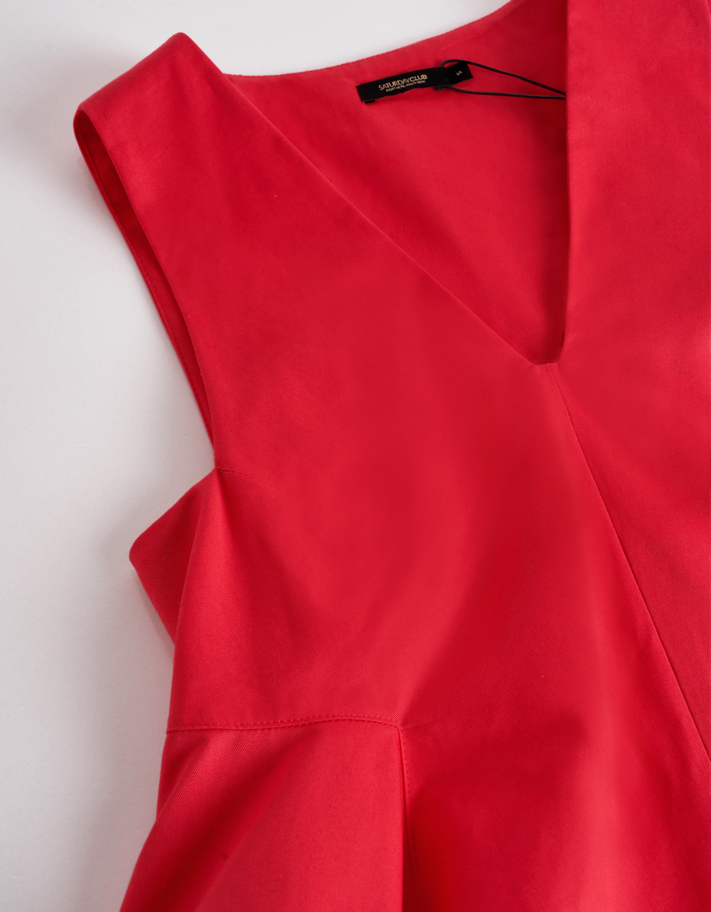 Pleated Detail Overlap Back Sleeveless Top - Image 5