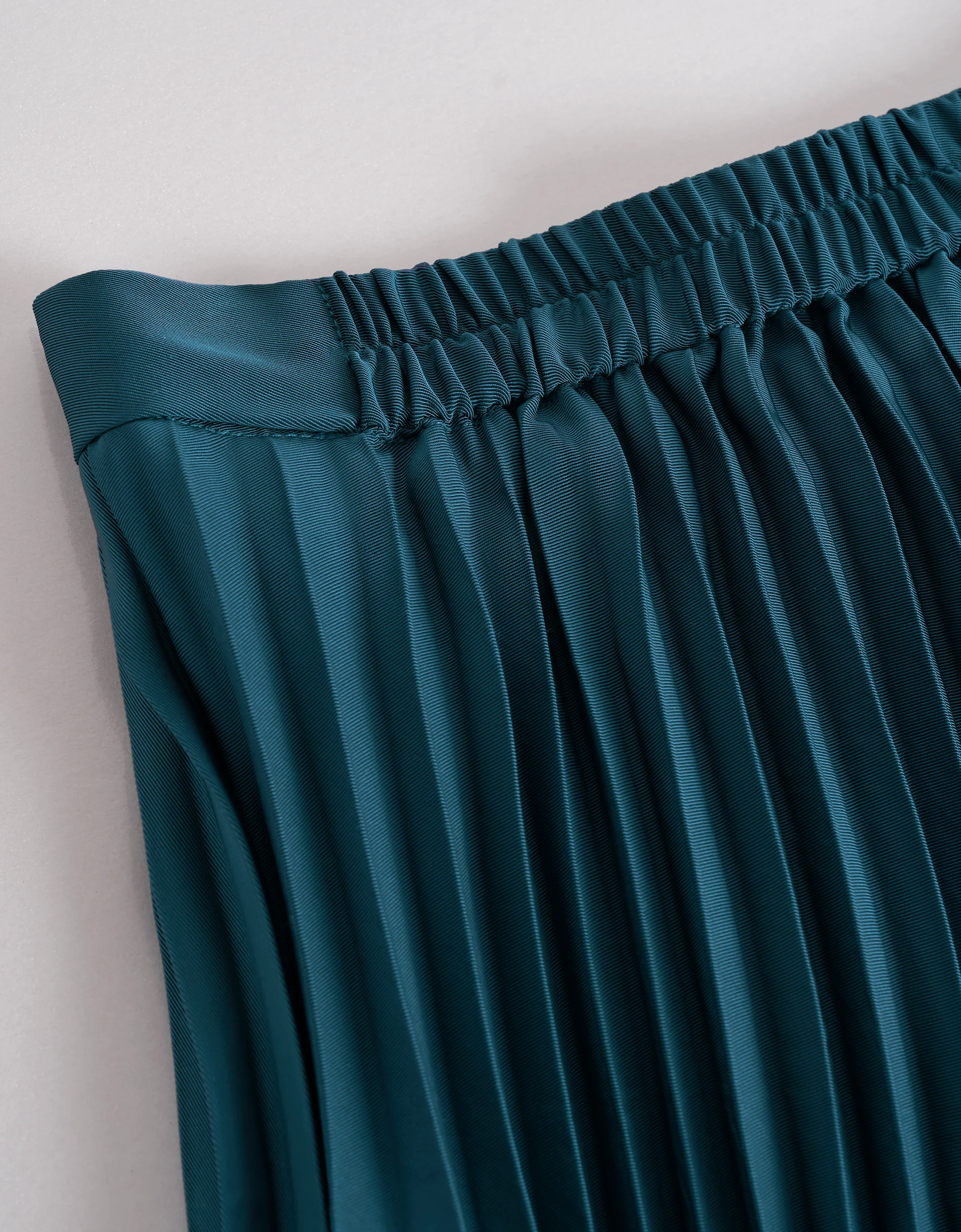 Pleated Midi Fishtail Skirt - Image 14