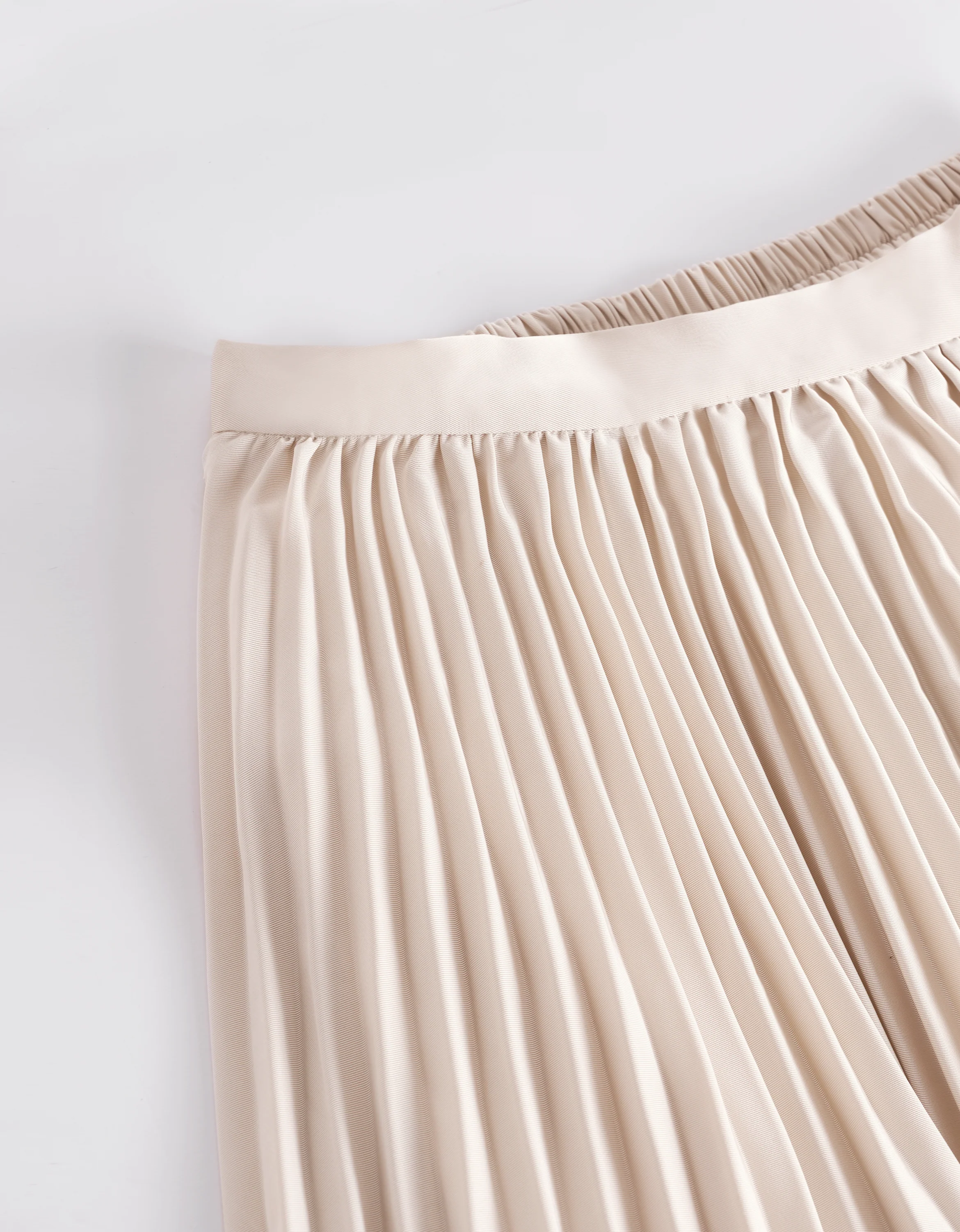 Pleated Midi Fishtail Skirt - Image 25