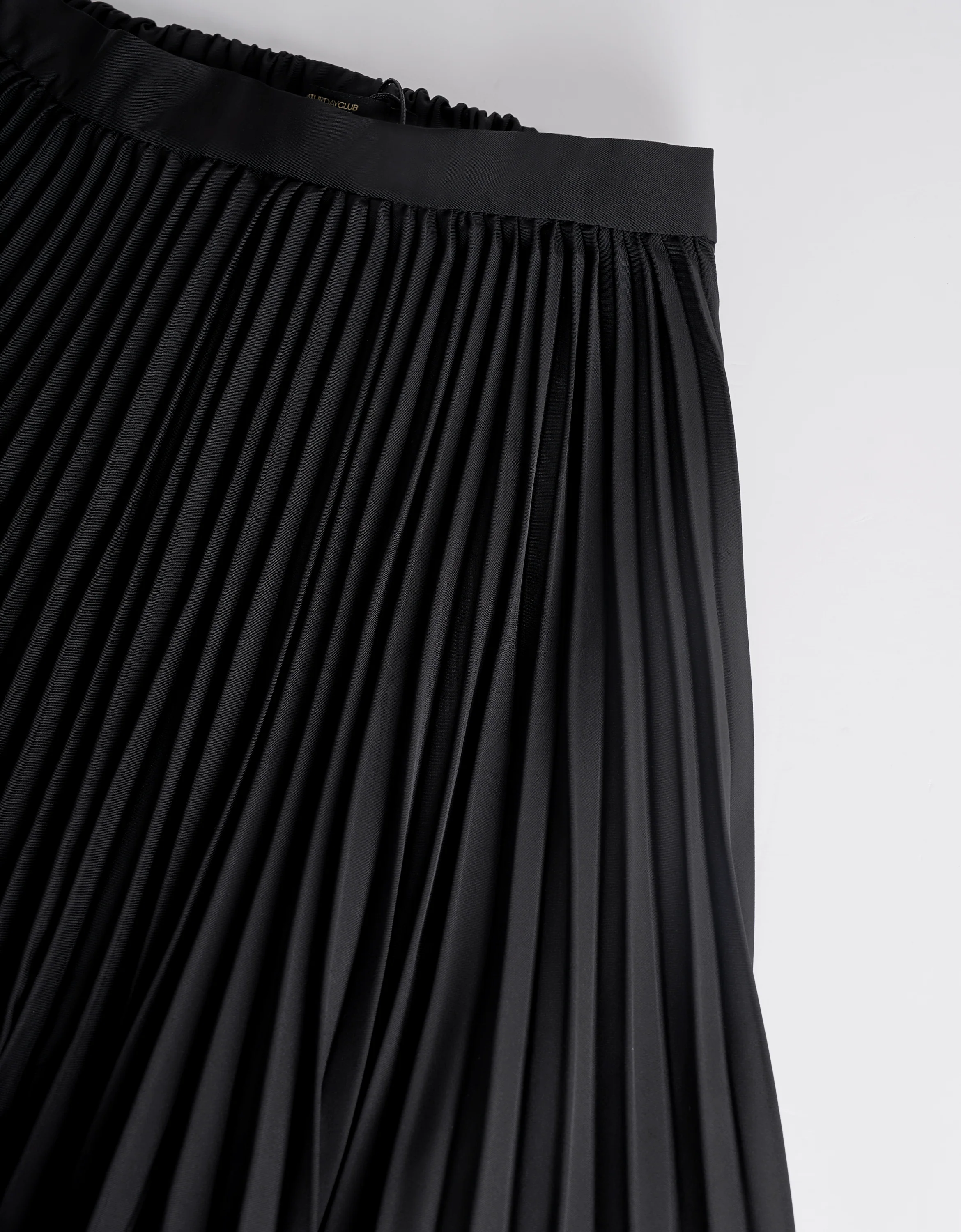 Pleated Midi Fishtail Skirt - Image 53