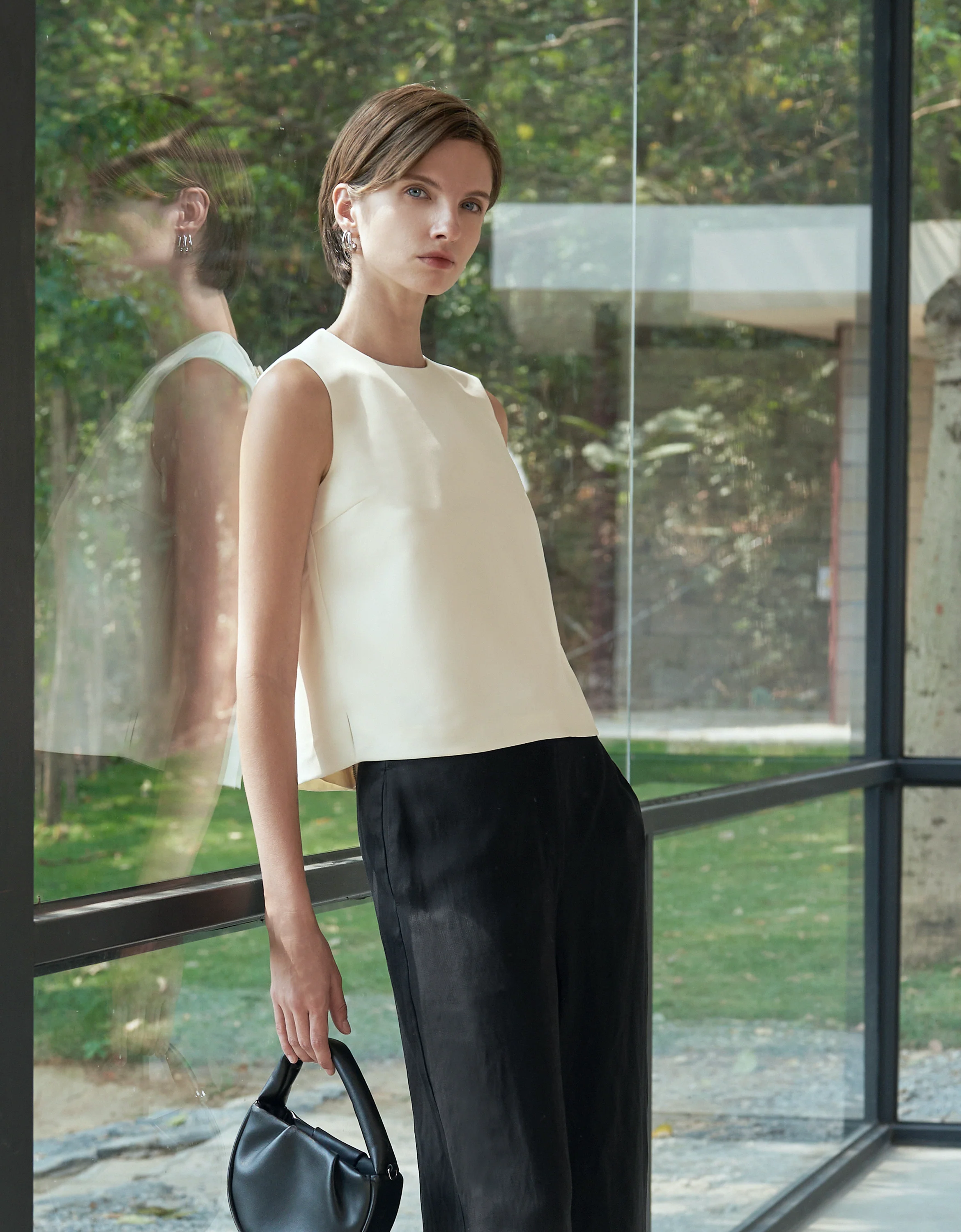 Round Neck Sleeveless Top - Image 34