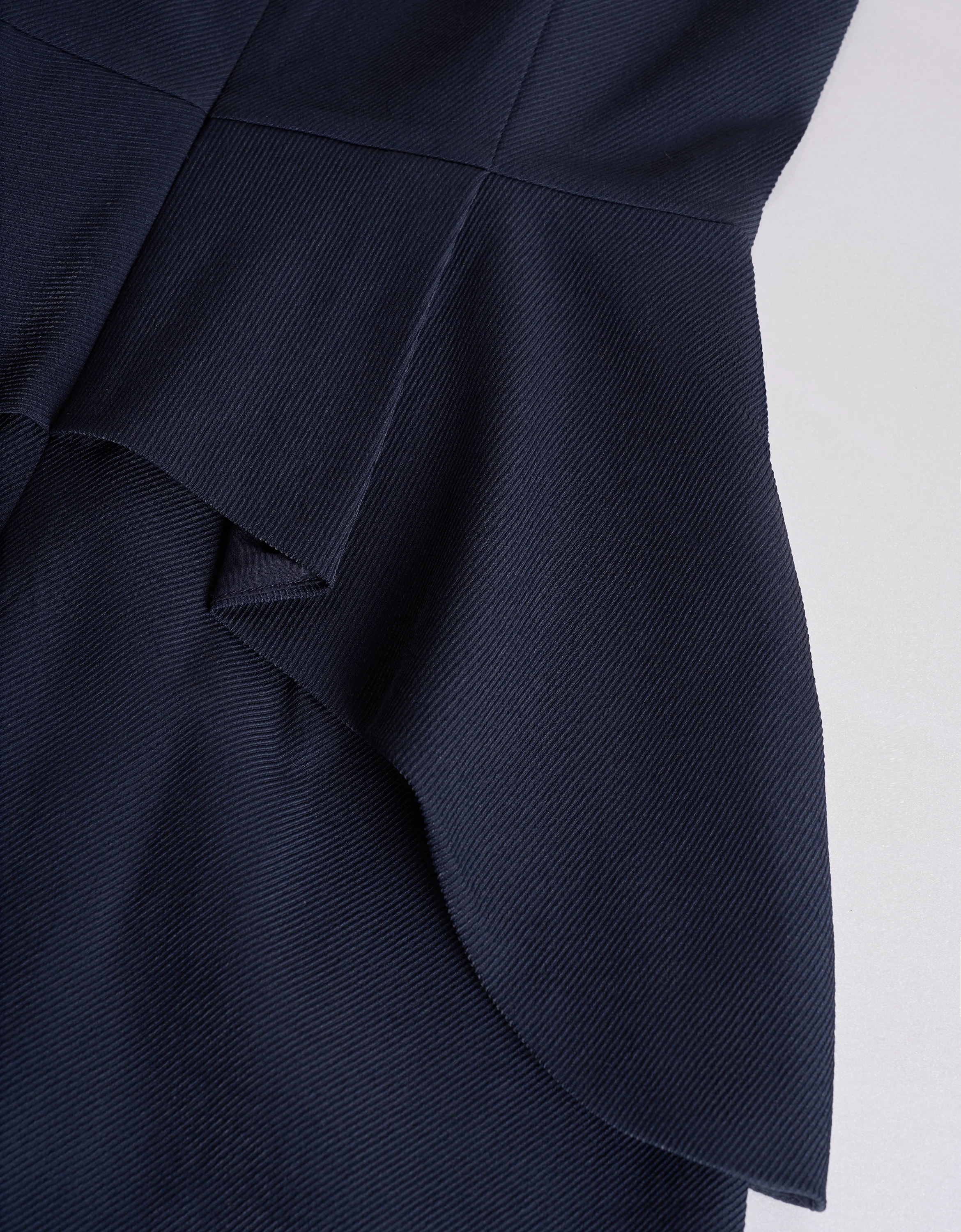 Ruffled Detail Boat Neck Sleeveless Dress - Image 6