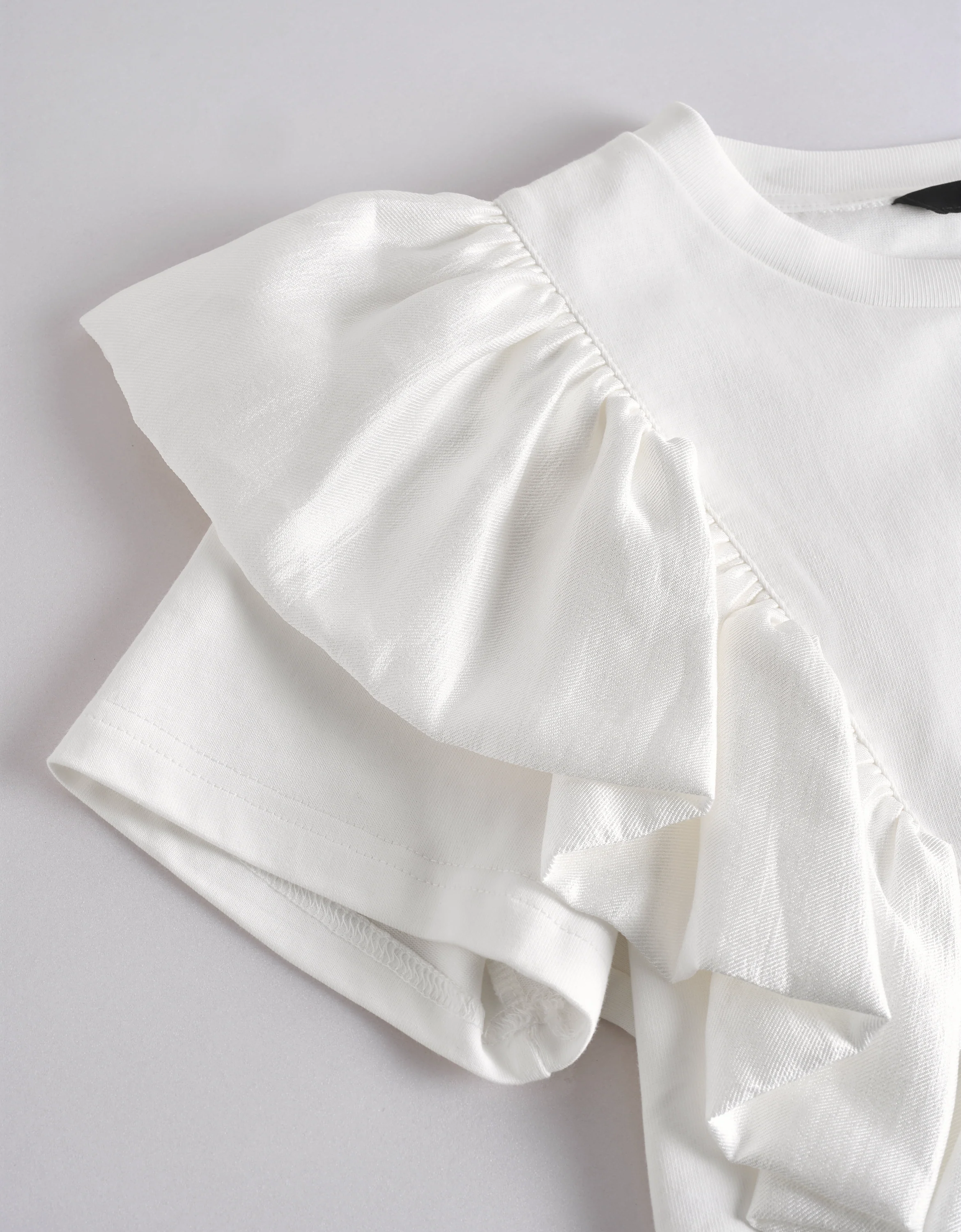 Ruffled Panel Round Neck T-Shirt - Image 7