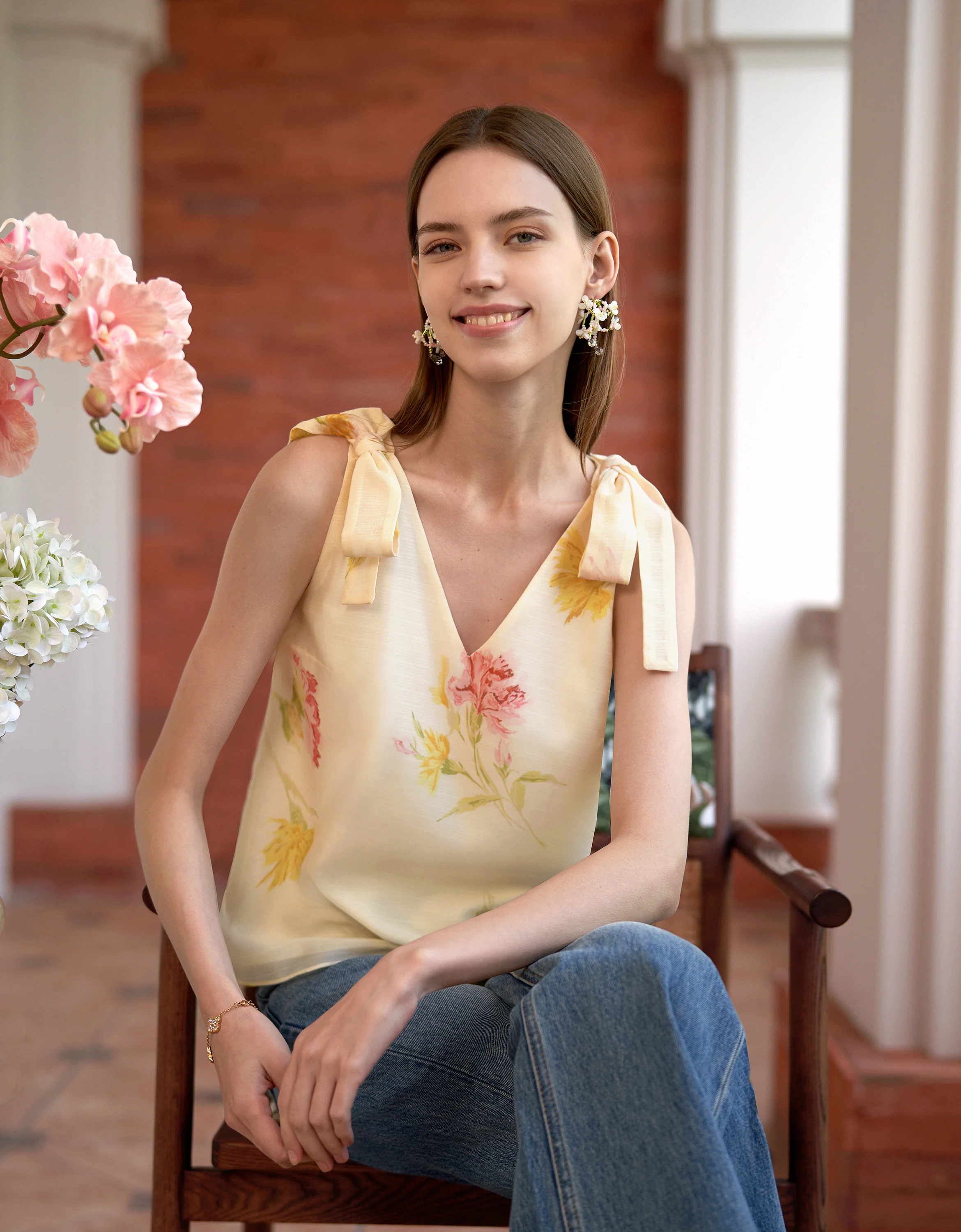 Shoulder Bow Floral Print V-neck Top