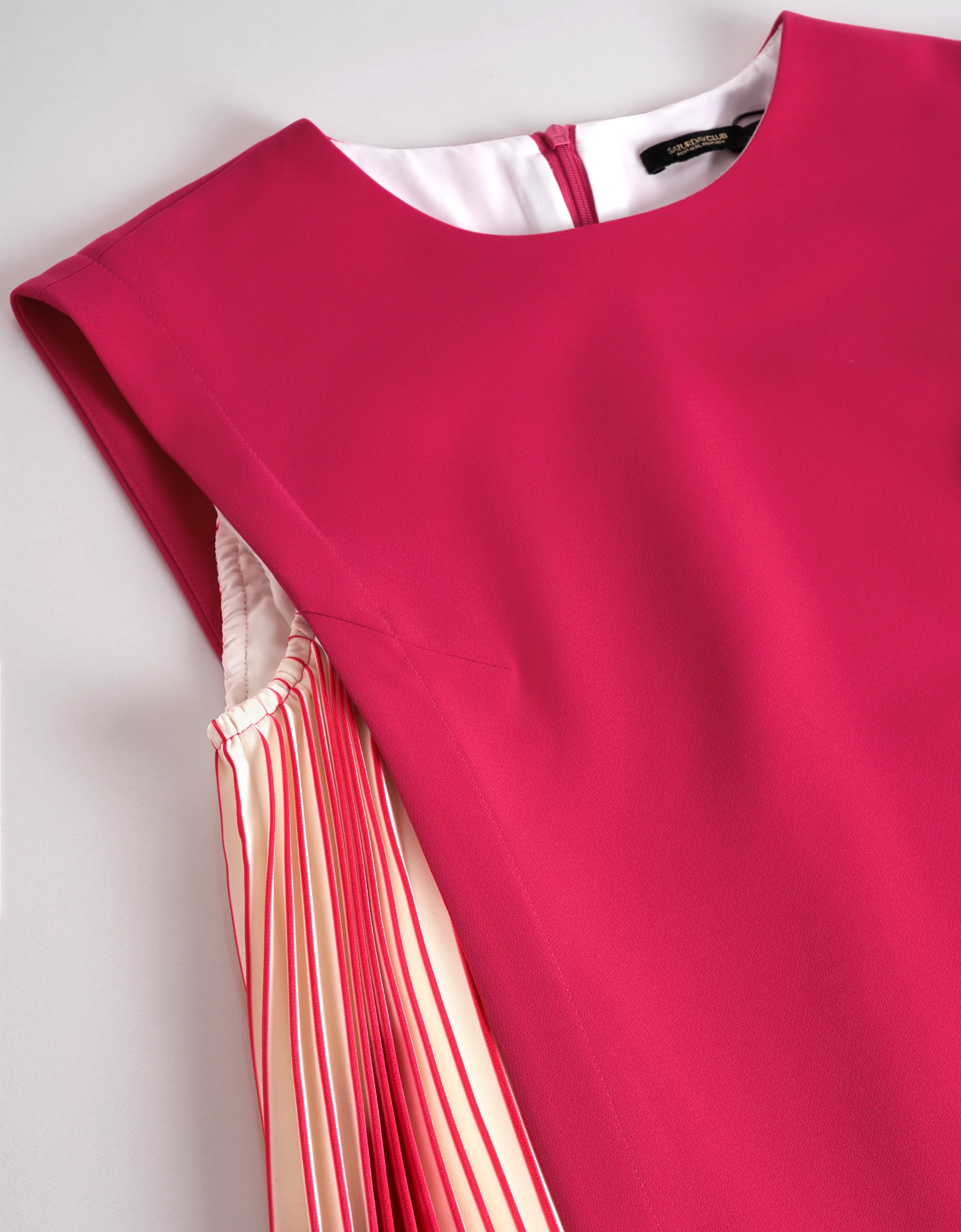 Side Printed Pleated Shift Dress - Image 5