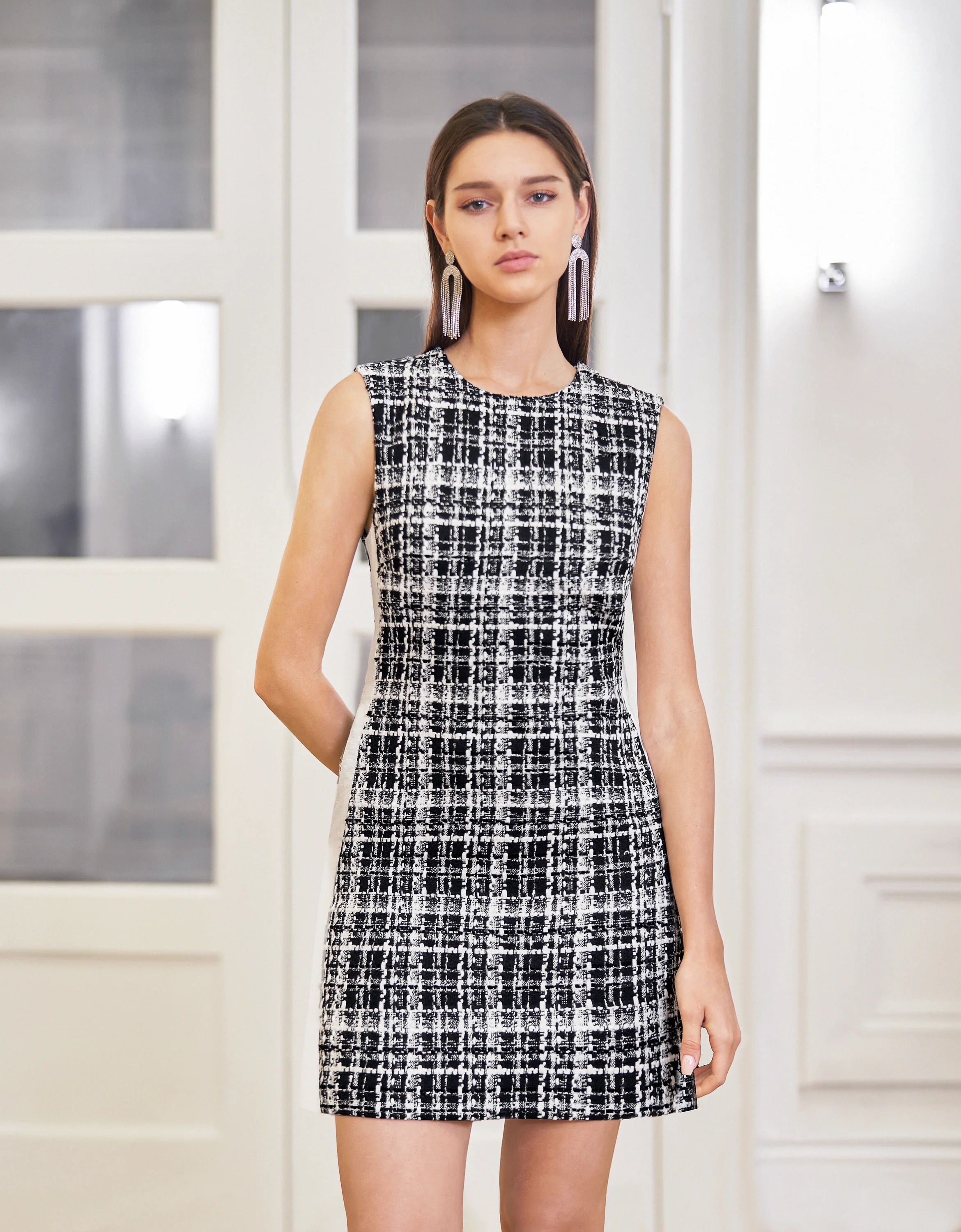 Sleeveless Tweed Checkered Dress - Image 2