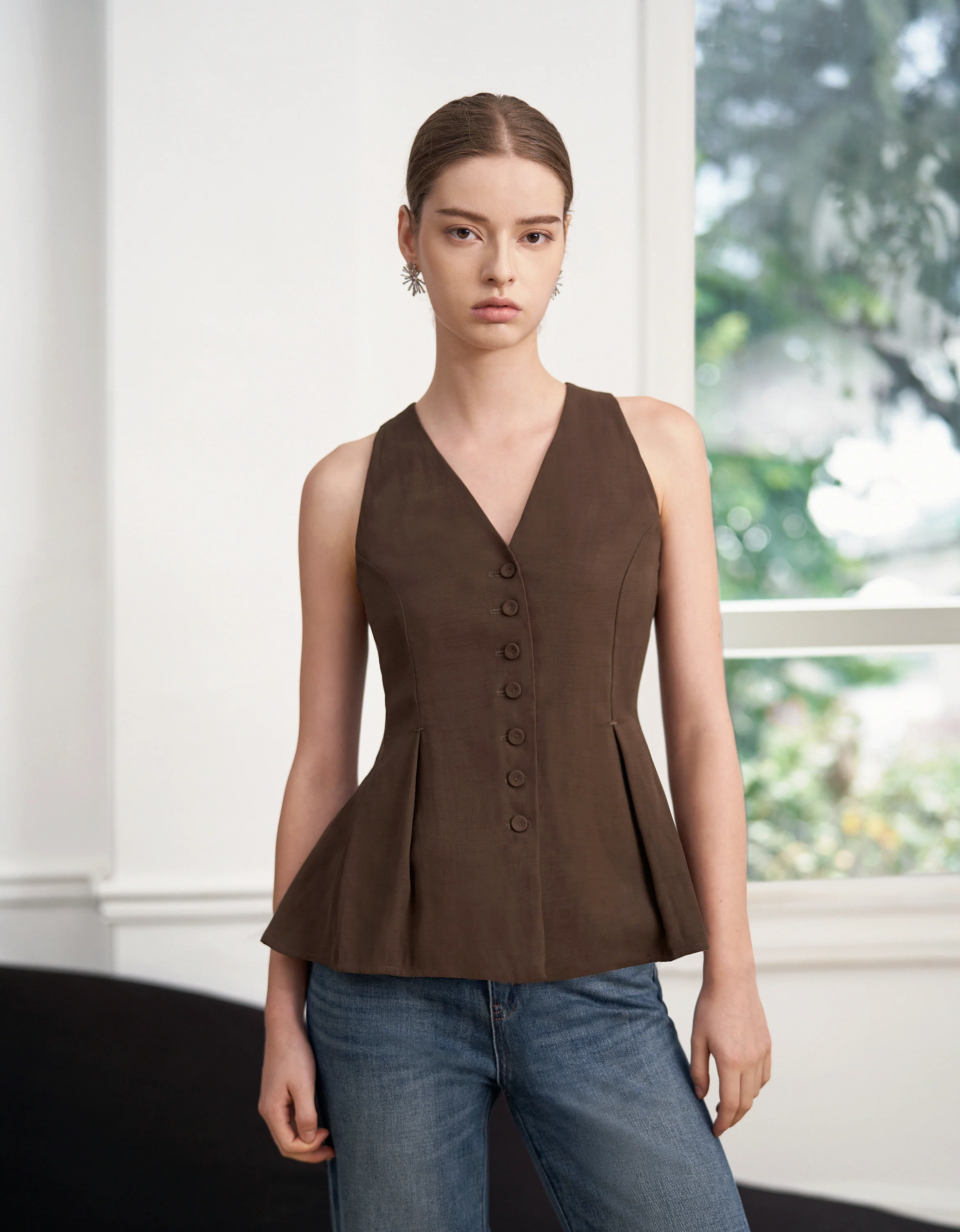 V-neck Flared Hem Sleeveless Top