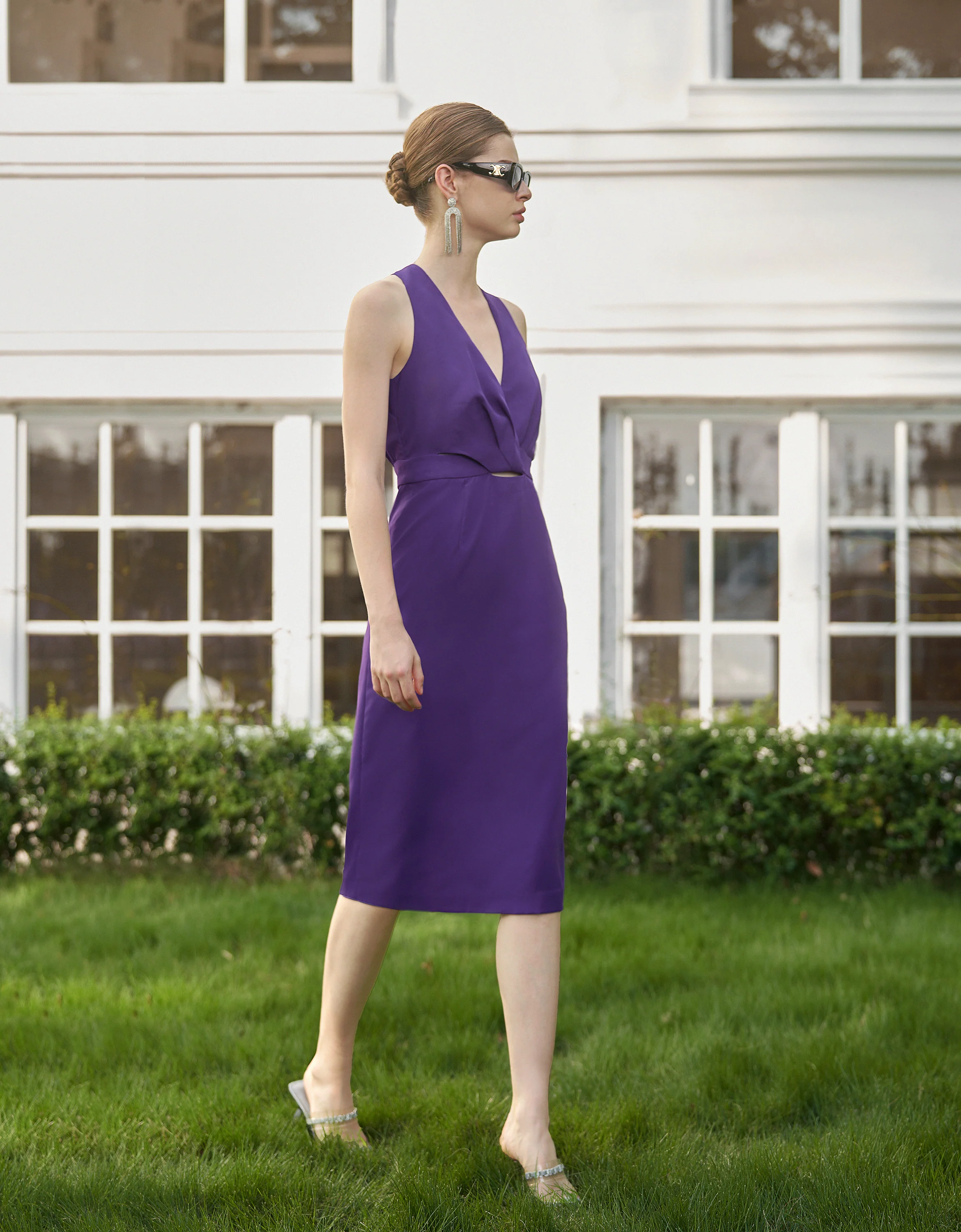 V-neck Overlap Sleeveless Midi Dress - Image 9