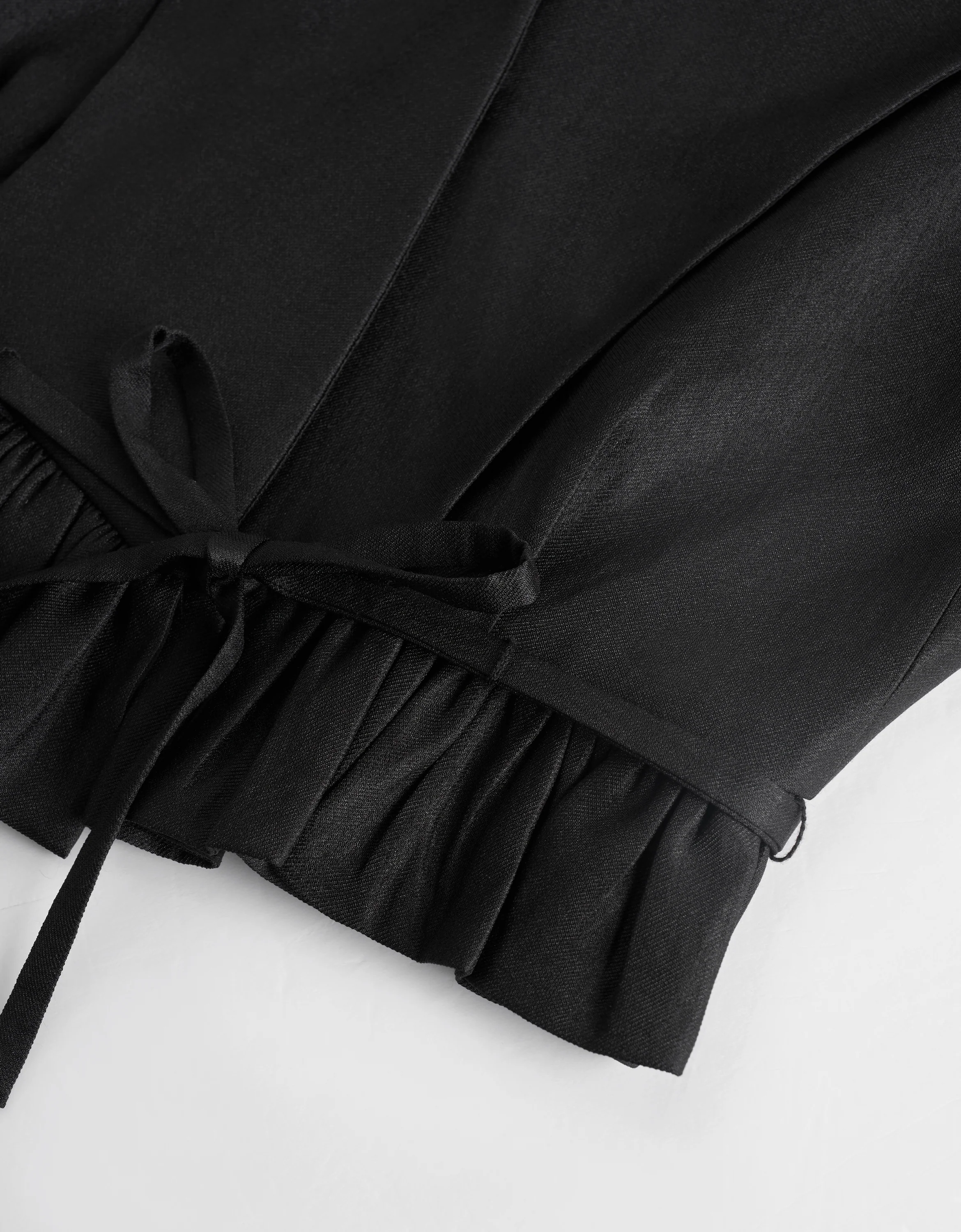 V-neck Ruffled Crop Top - Image 6