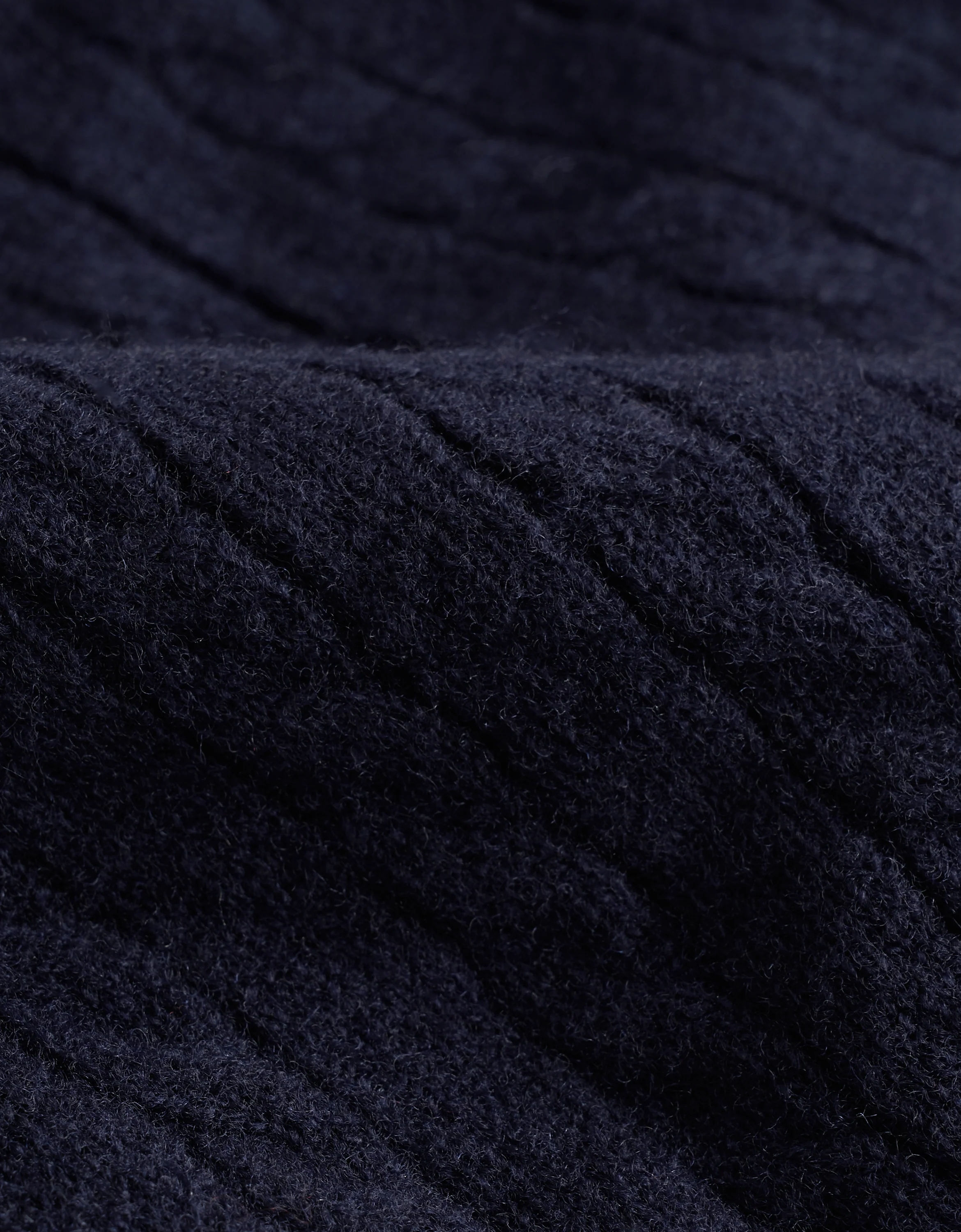 V-neck Sleeveless Cable Knit Vest - Image 7