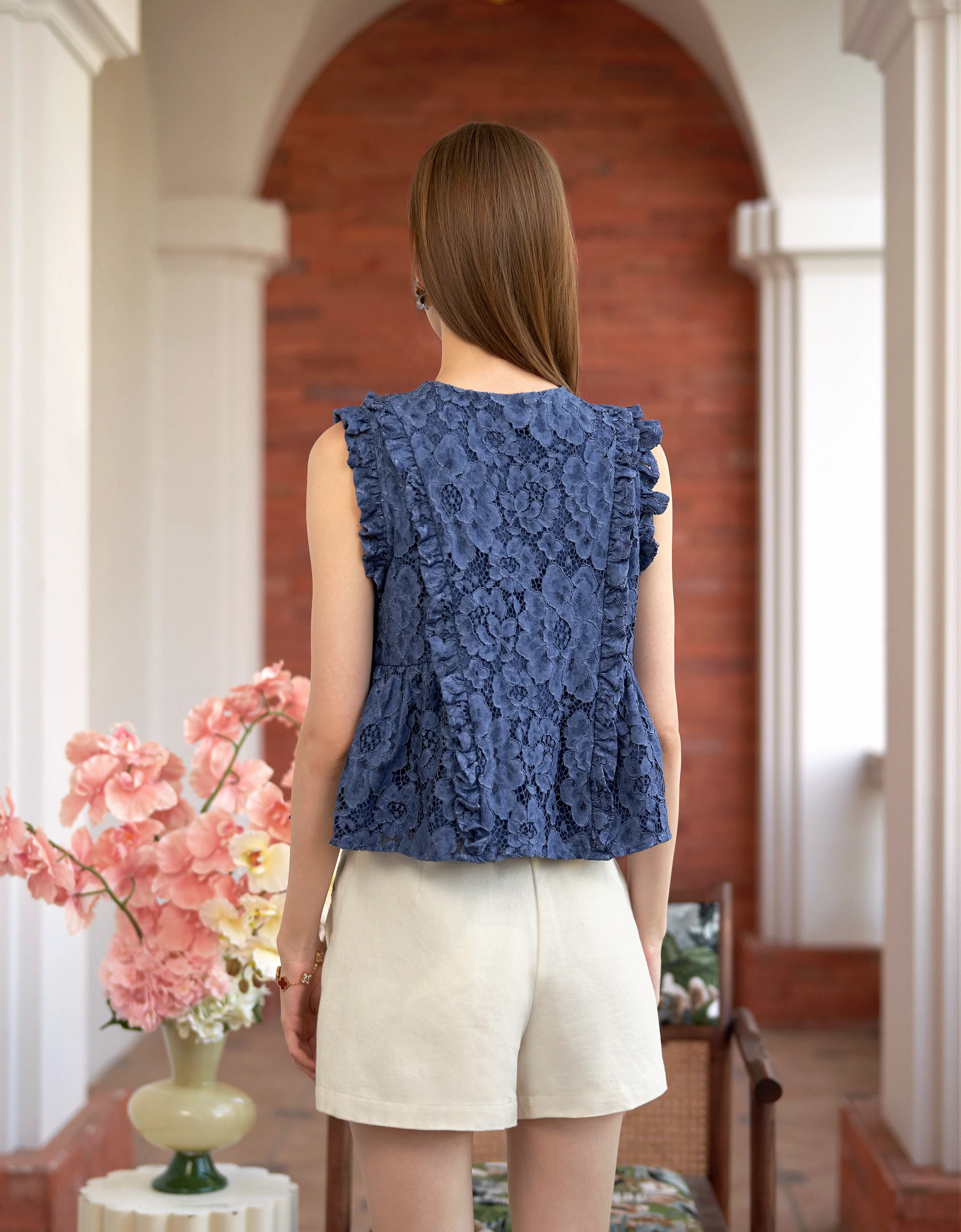 V-neck Sleeveless Ruffled Lace Top - Image 11
