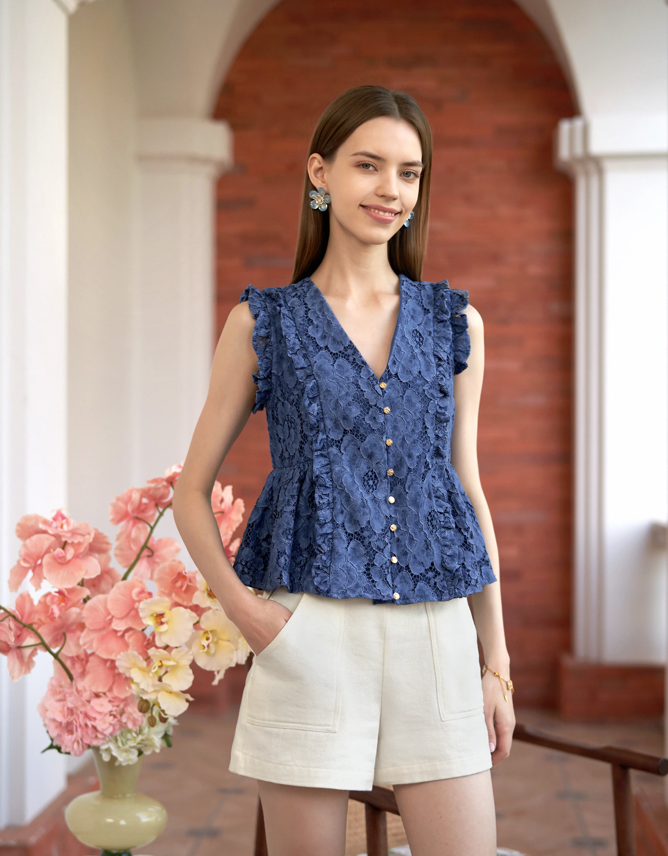 V-neck Sleeveless Ruffled Lace Top - Image 9