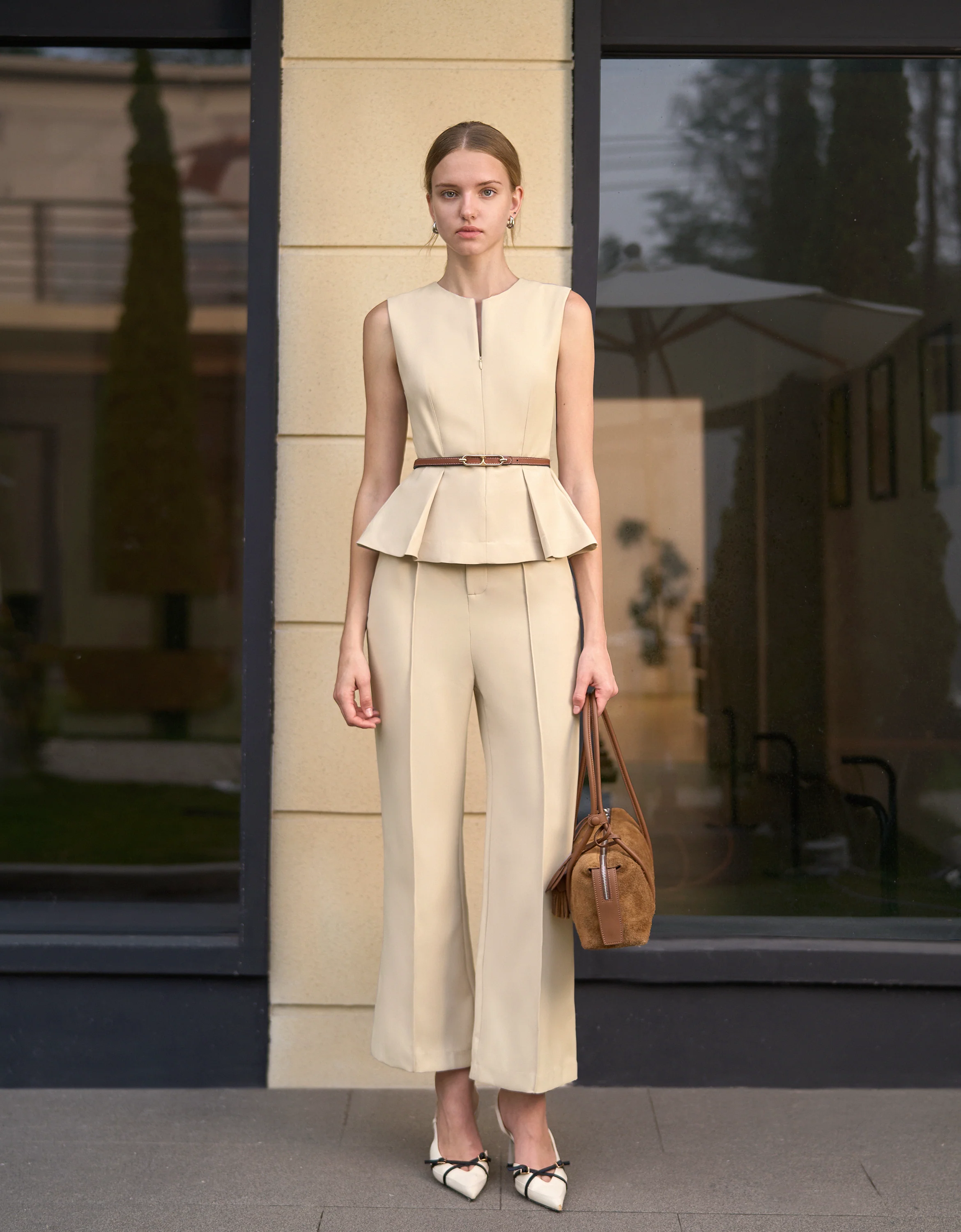 Wide-leg Trousers